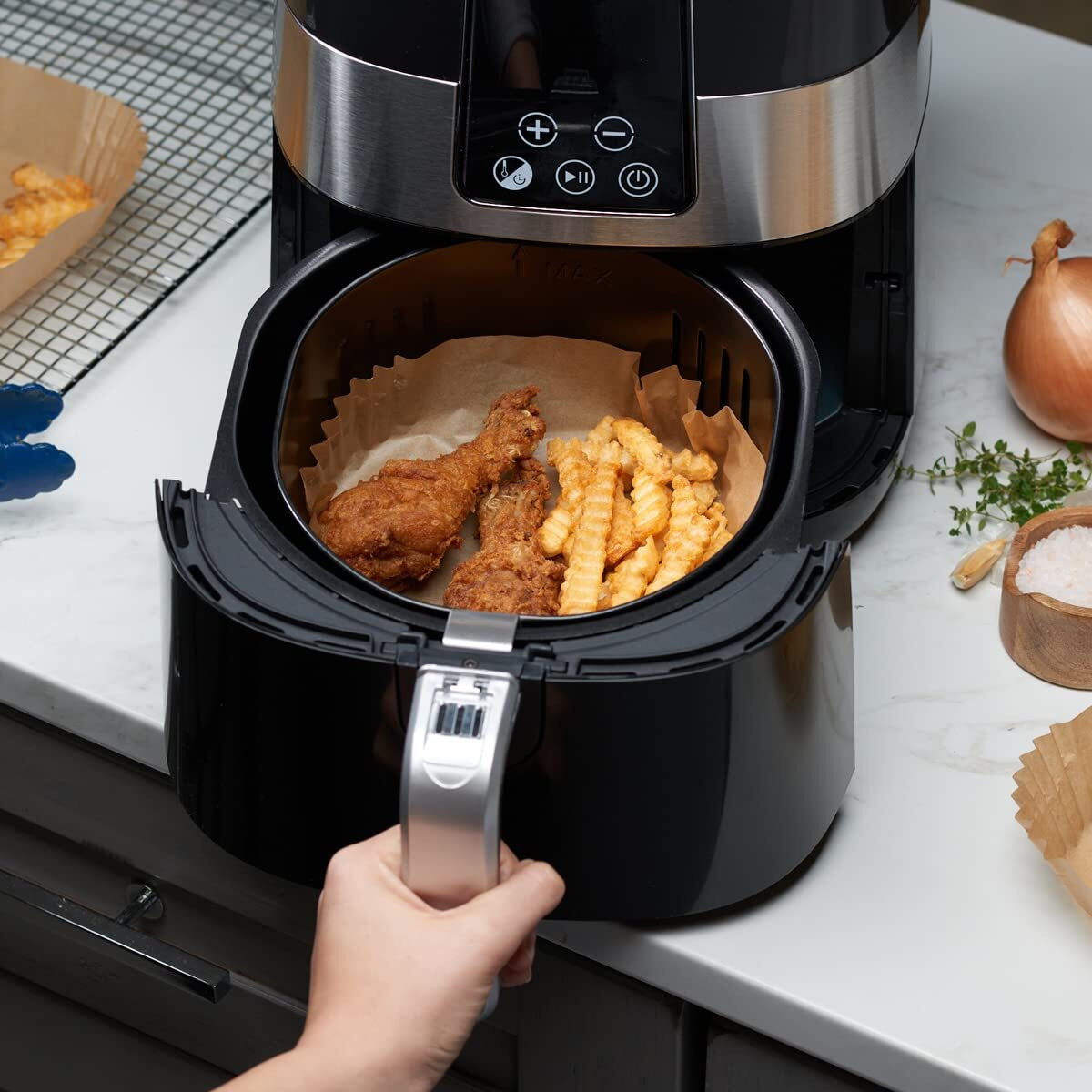 Gusto [6.5 Inch - 125 Count] Square Air Fryer Liners Disposable - Non-Stick, Oil & Water Resistant Parchment Paper - Fits 2-5 Qt Square Air Fryers, Ovens & More (Formerly Comfy Package)