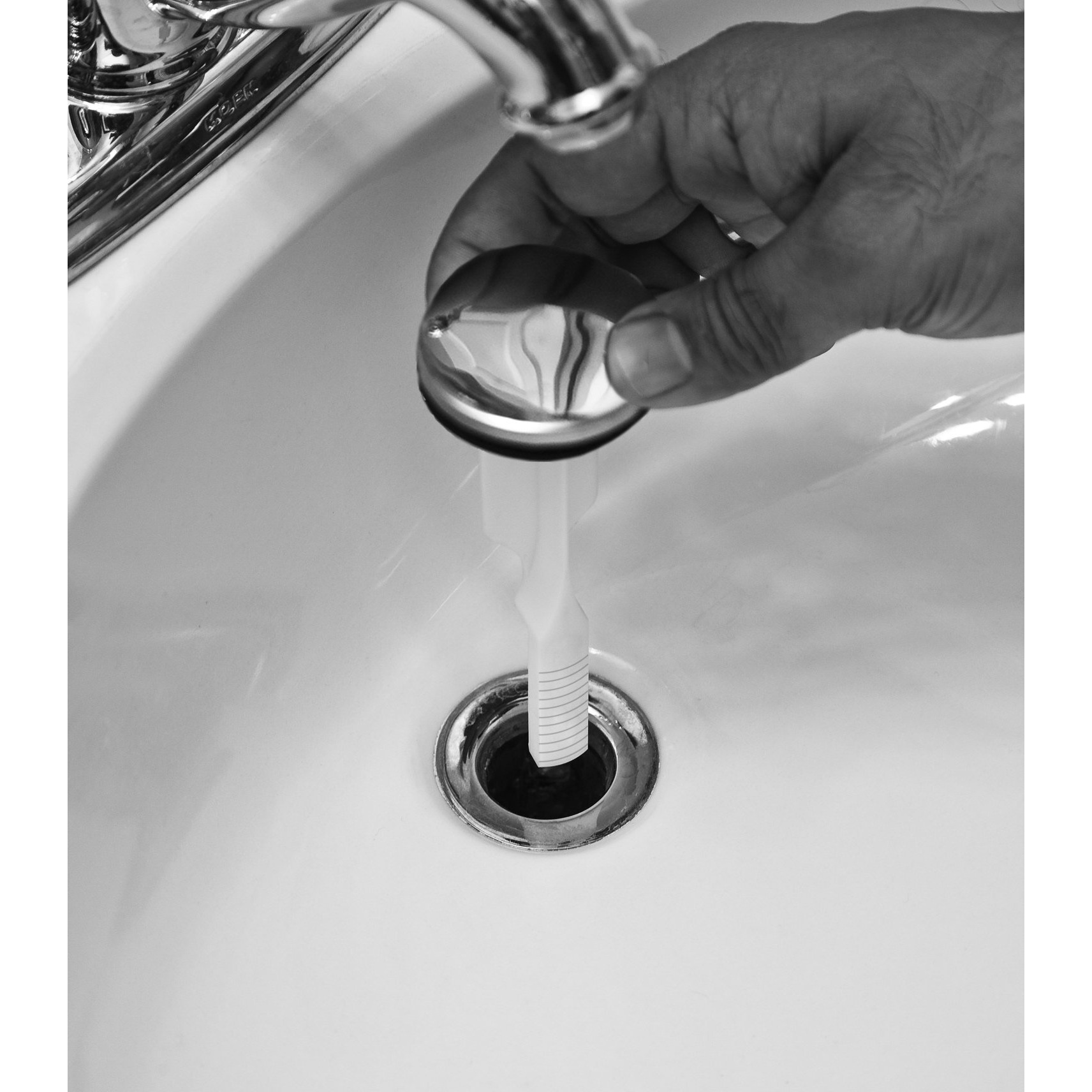 Pf Waterworks Clogfree Universal Magnetic Never Clog Sink Pop-Up Stopper With Jumbo Cap For Sink Drain Cover-Up (Cap Dia 2.5 "") Oil Rubbed Bronze Pf0339