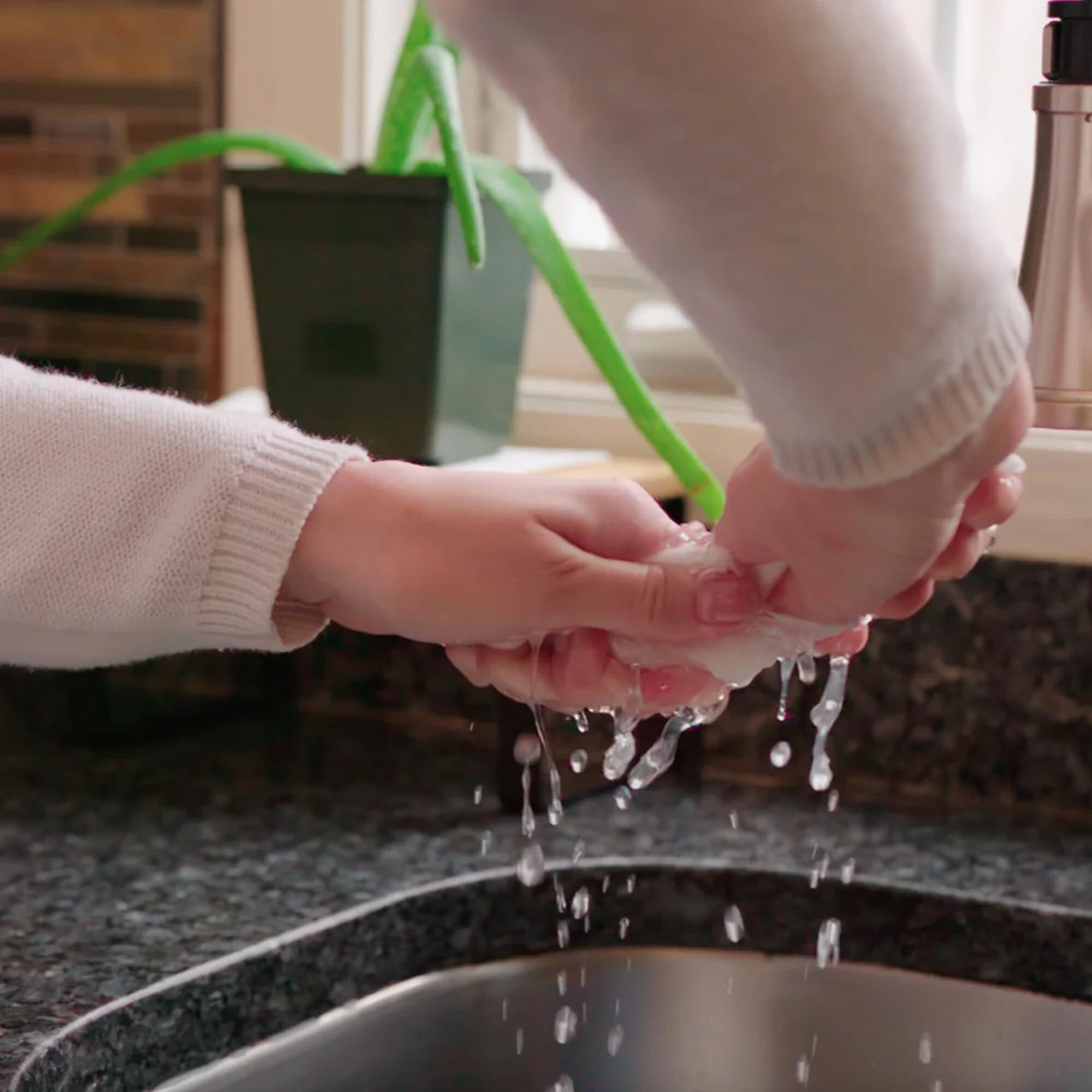 Quick Dam Mighty Mat Absorbent Mats 16"" X 18"" - Heavy-Duty Over Spill Pads For Oil, Gas, Water, Paint & More - Reusable, Highly Absorbent, Quick Wicking - 50 Pack