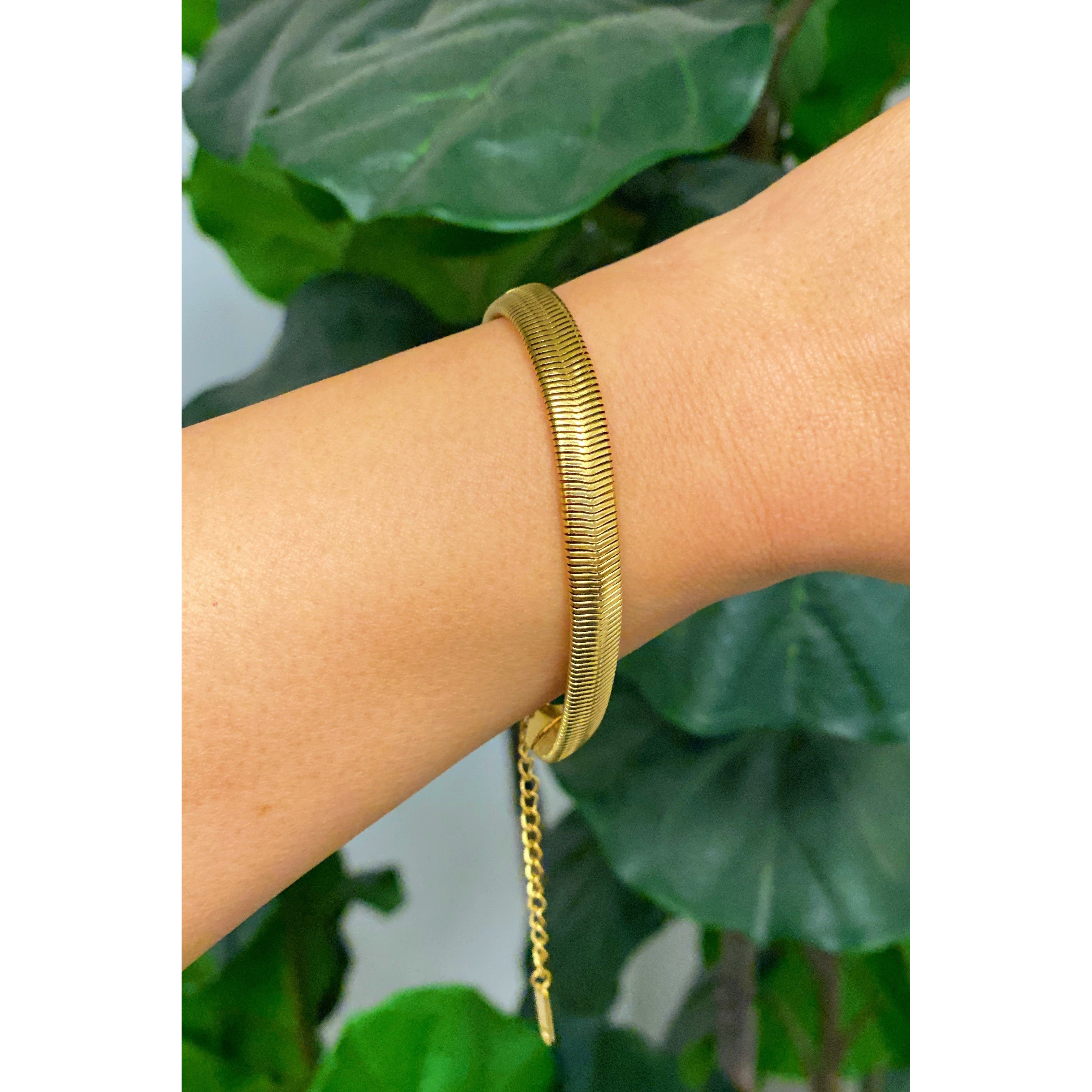 Style Staple Herringbone Chain Bracelet