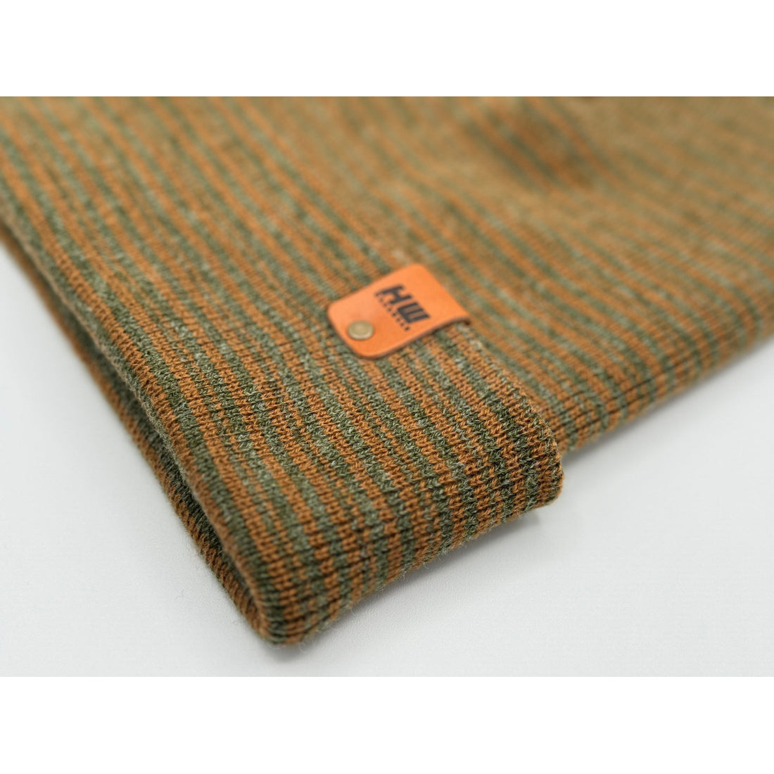 Cuffed Traditional Contrast Green/Brown