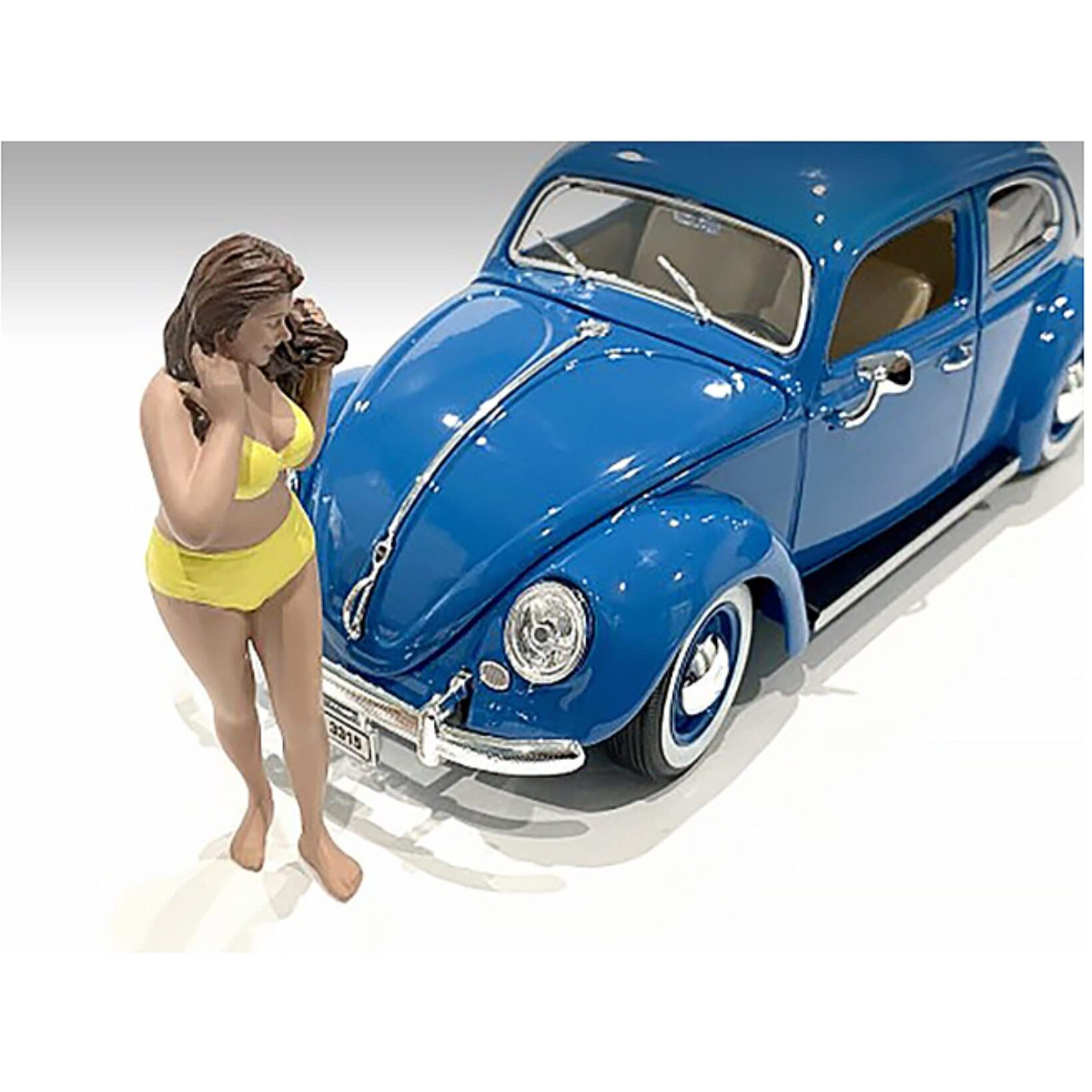 Beach Girl Amy Figurine for 1/24 Scale Models by American Diorama