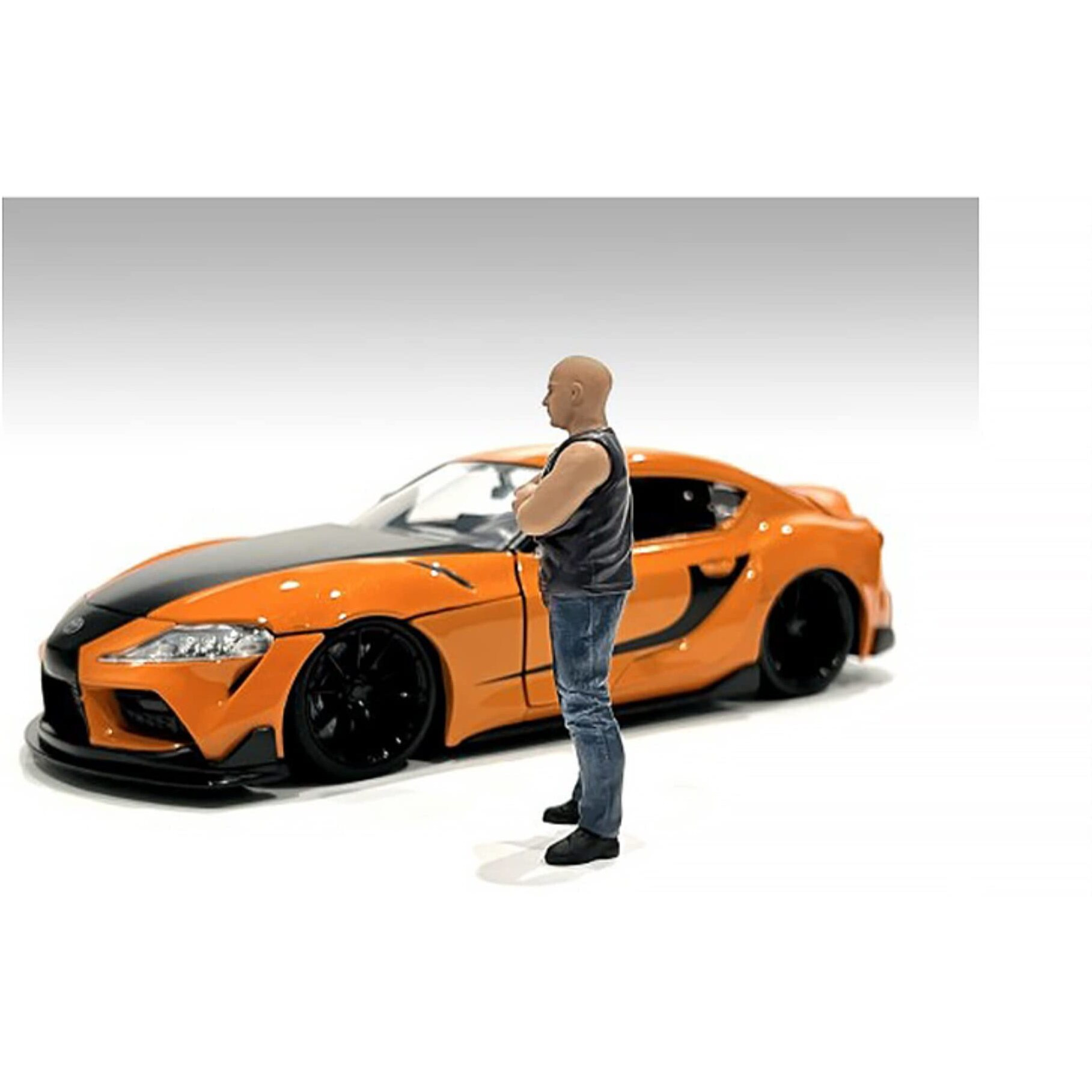 &quotCar Meet 3" Figurine 1 for 1/24 Scale Models by American Diorama
