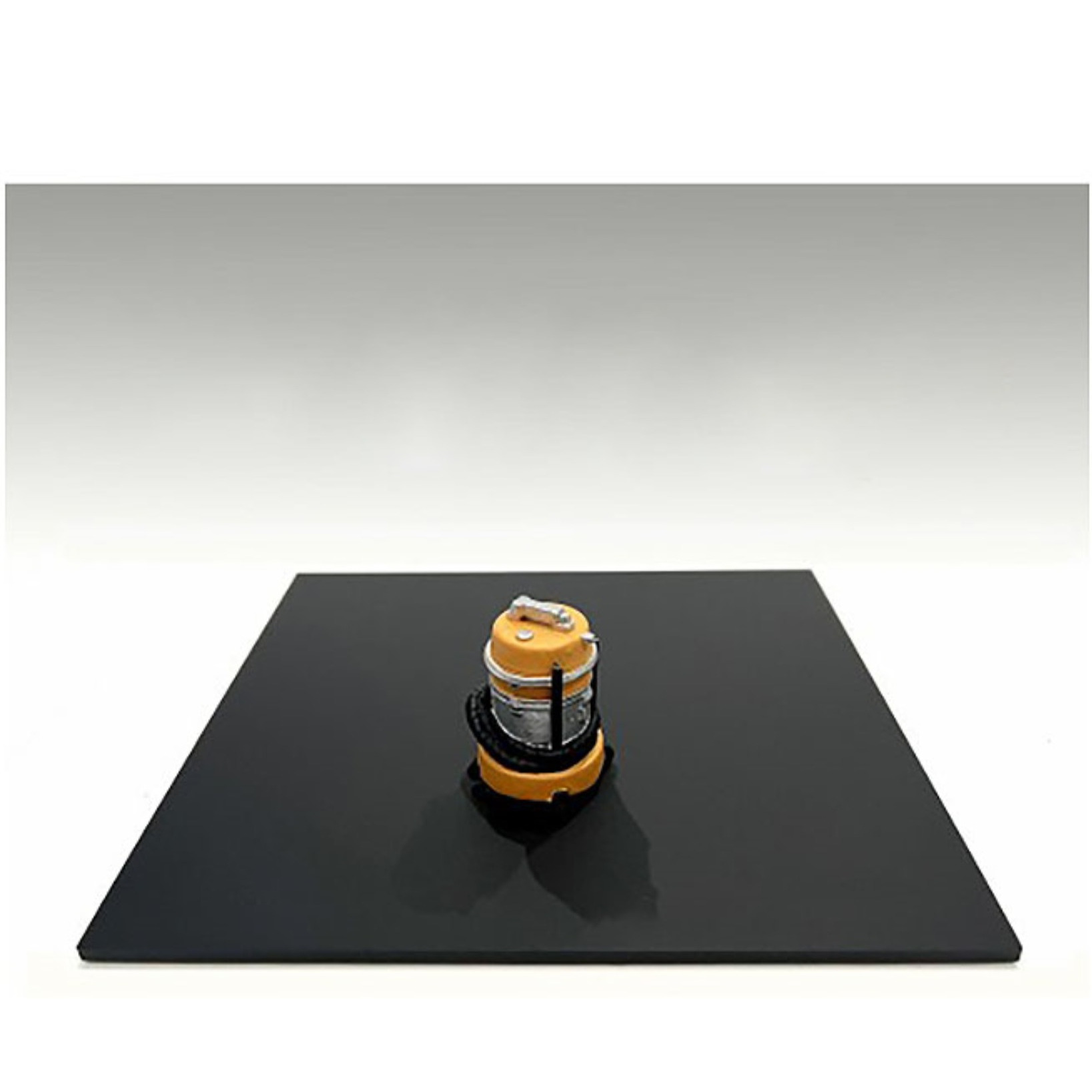 &quotDetail Masters" Figure 6 (Wet/Dry Vac) for 1/18 Scale Models by American Diorama