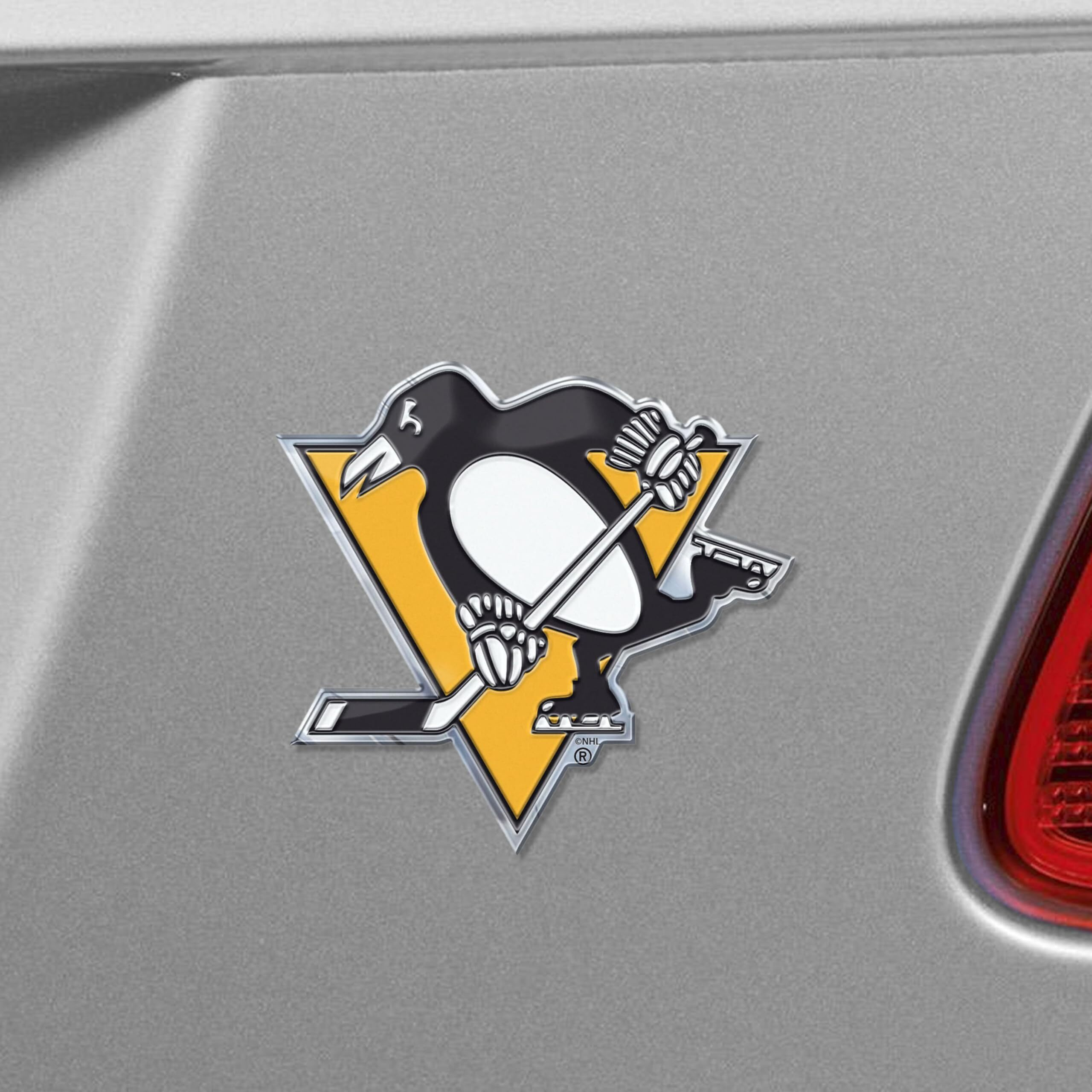 Pittsburgh Penguins Auto Emblem - Color