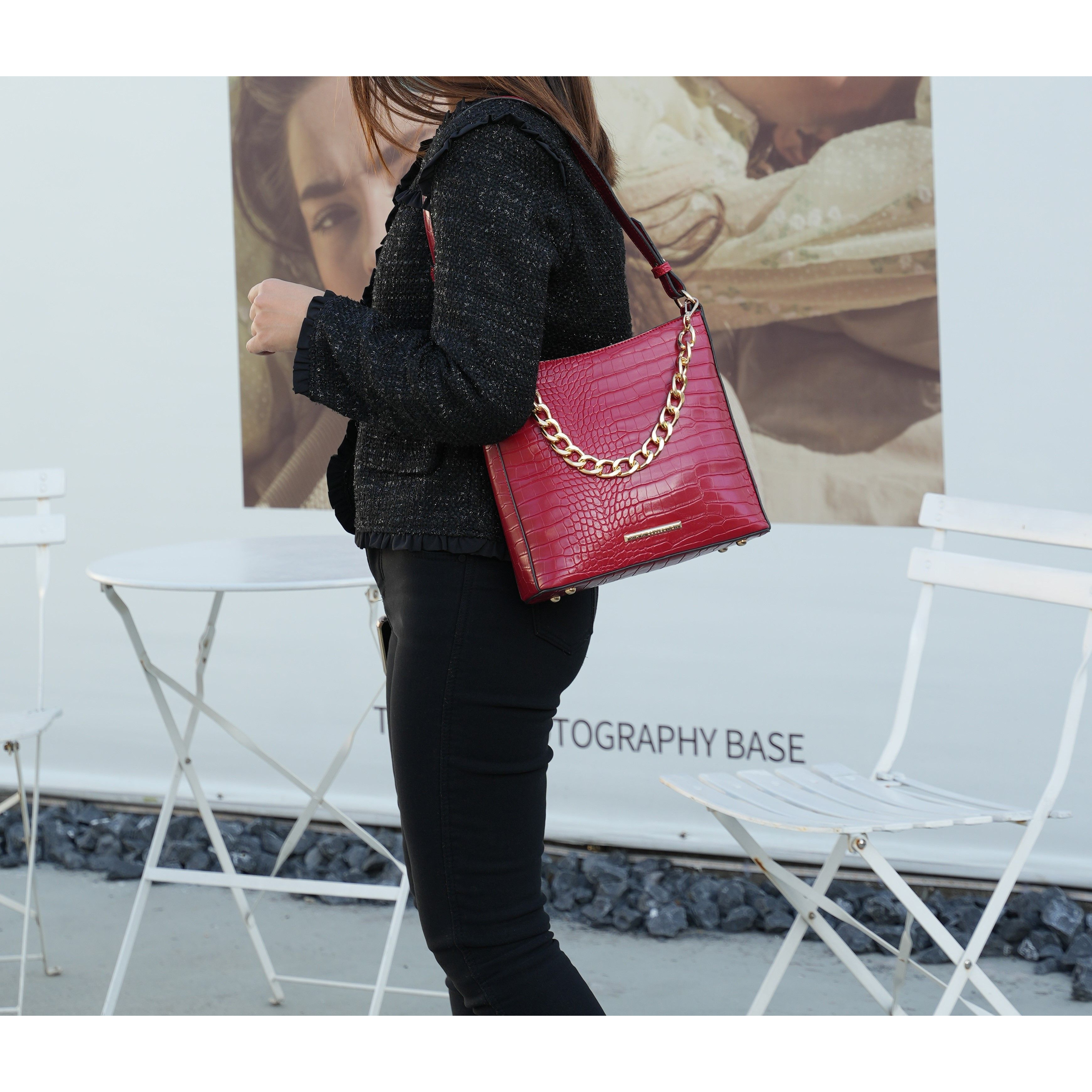 MKF collection Bizzy Faux crocodile-Embossed Vegan Leather Women Shoulder Bag by Mia K(D0102HIBMPW)