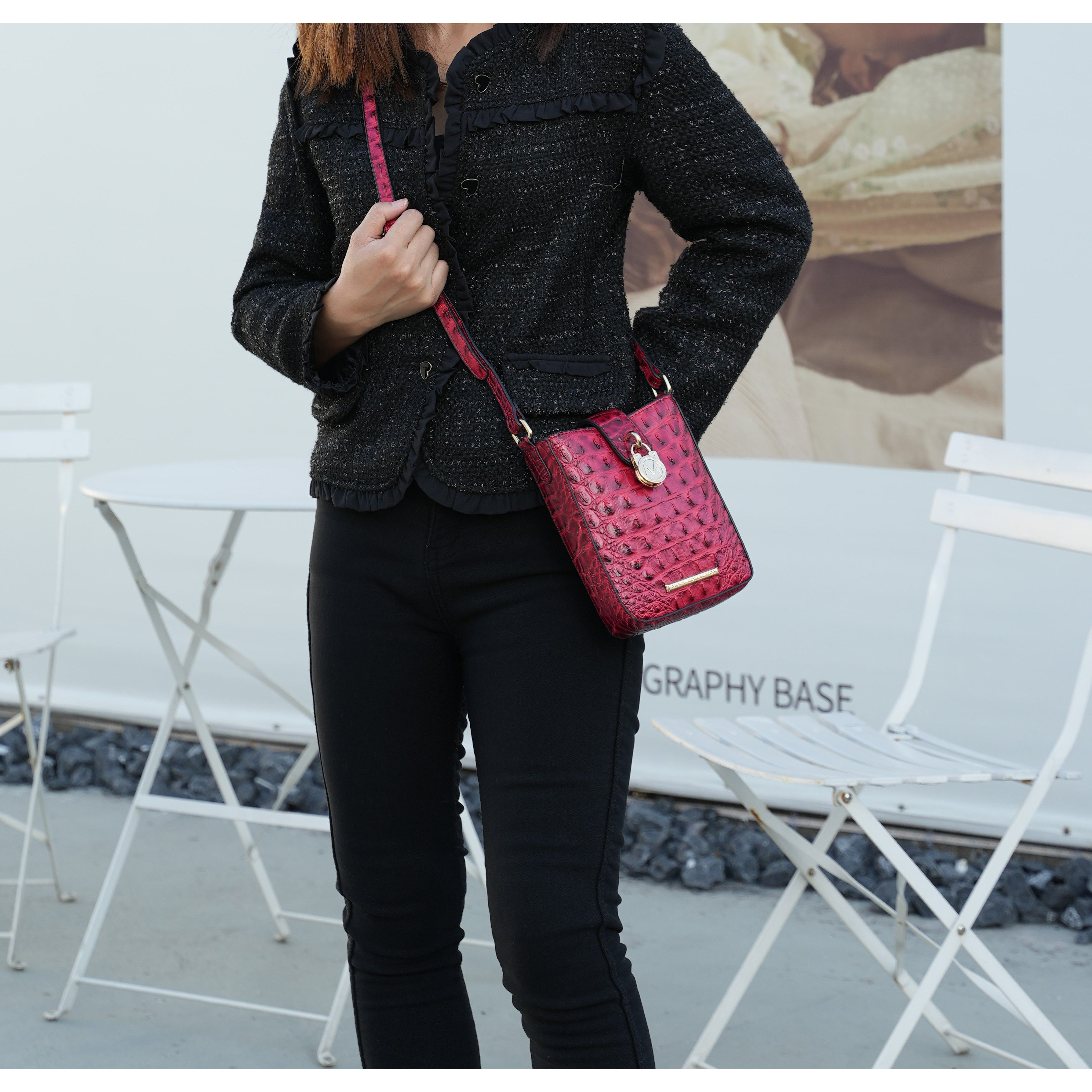 MKF collection Avery Faux crocodile Embossed Vegan Leather Women crossbody Bag by Mia K(D0102HIBDUg)