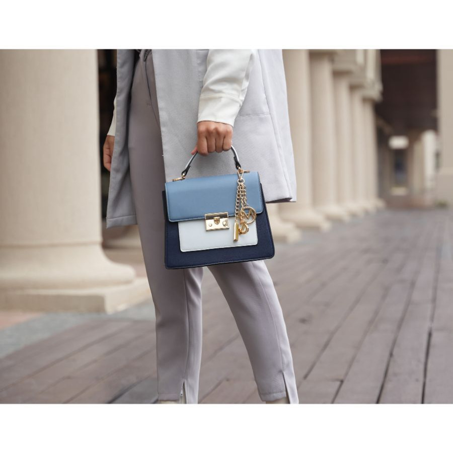 Quinzel Shoulder Bag(D0102Hg6LXY)