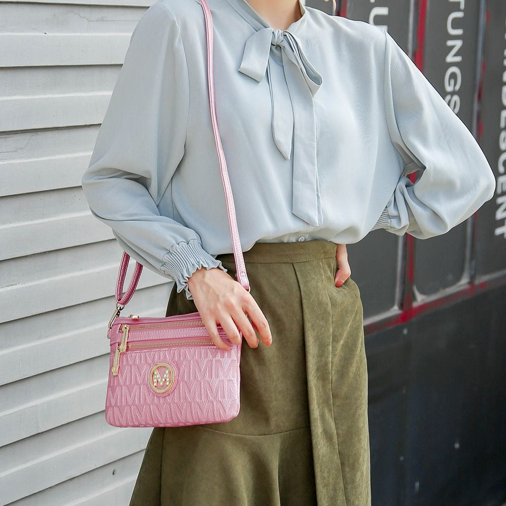 Roonie Milan Signature crossbody Wristlet(D0102H2NV4V)