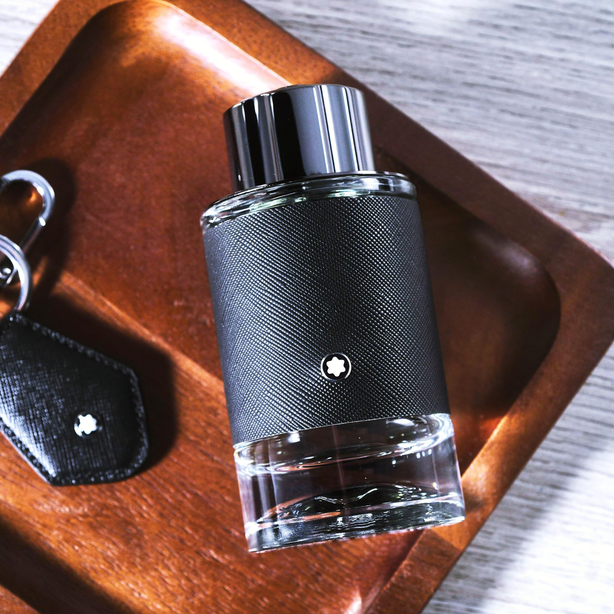 Montblanc Explorer by Mont Blanc Eau De Parfum Spray 1 oz(D0102HA7LYW.)