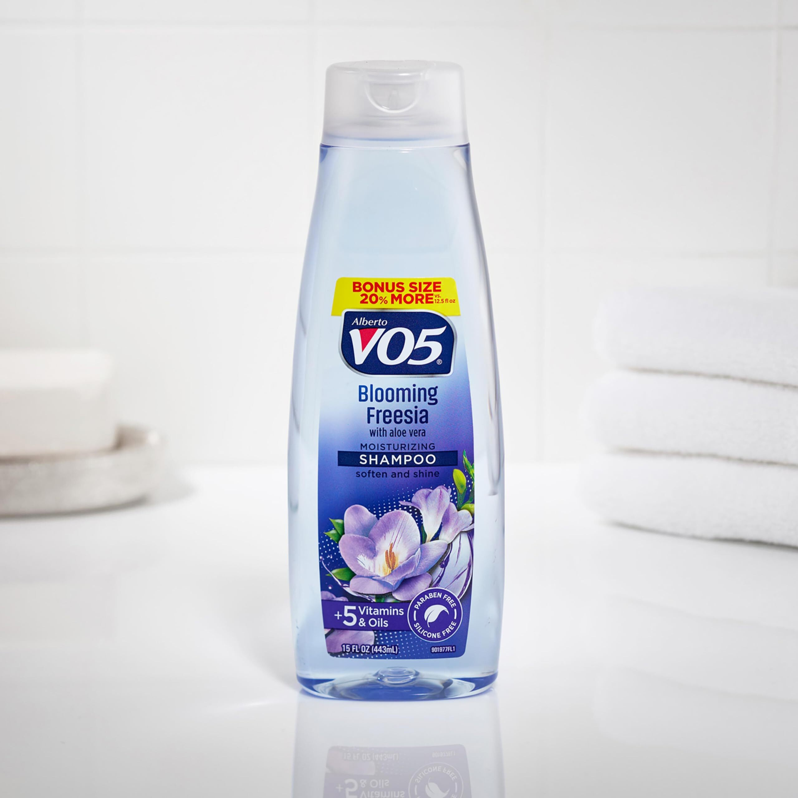 Moisturizing Blooming Freesia Shampoo by Alberto VO5 for Unisex - 15 oz Shampoo
