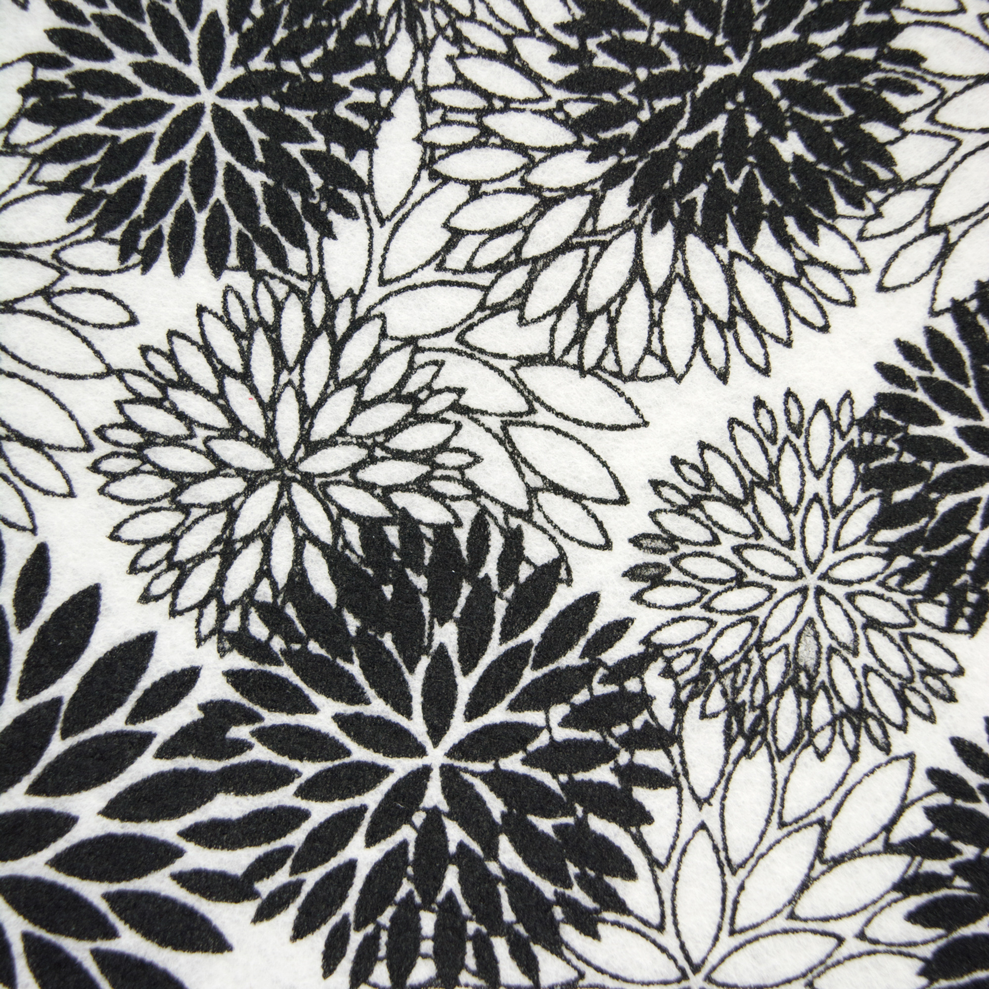 DII Black Dahlia Shelf Liner (Set of 2)