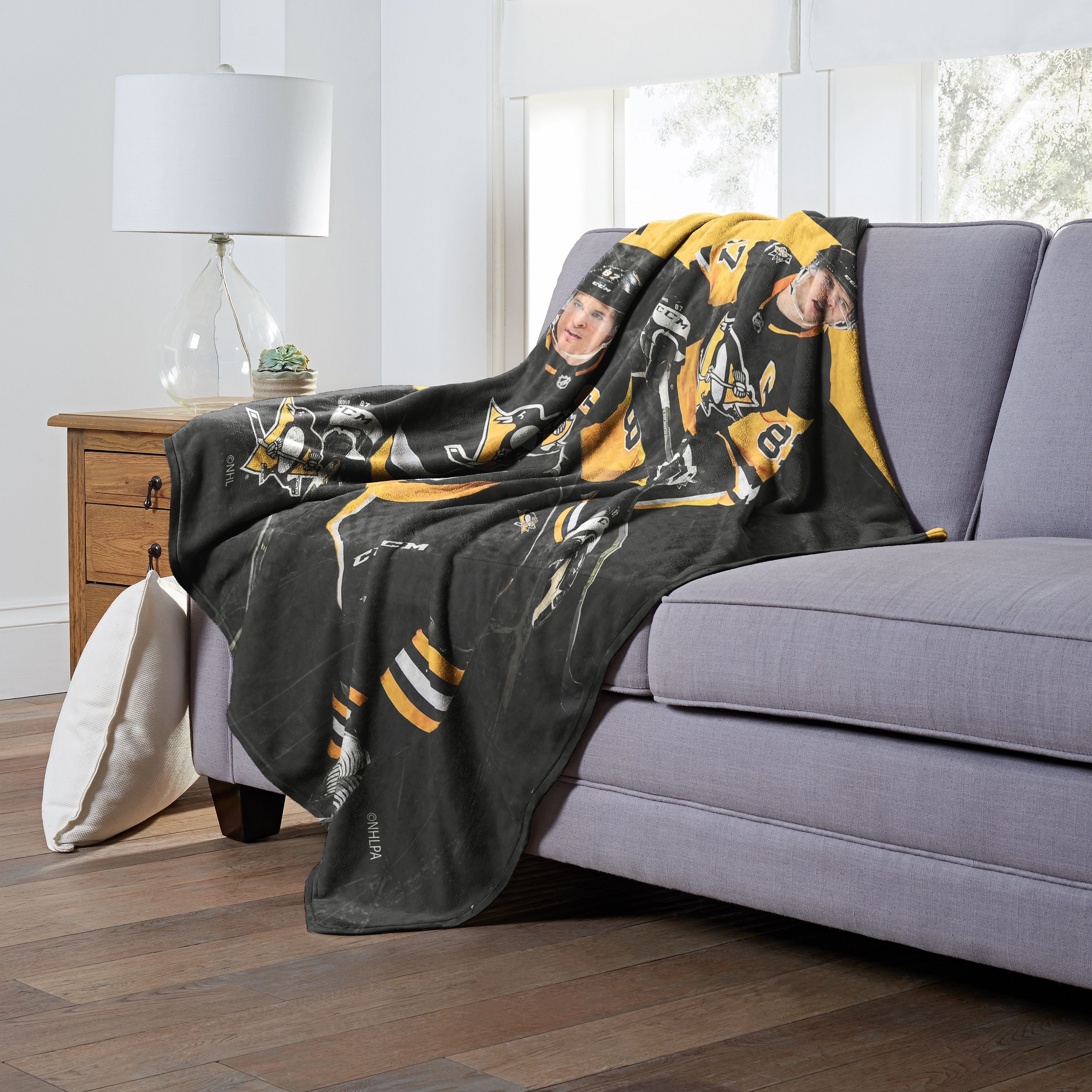 Penguins Sidney crosby OFFIcIAL National Hockey League Players Association 50x 60 Players High Definition Silk Touch Throw by The Northwest company(D0102HXV16W)
