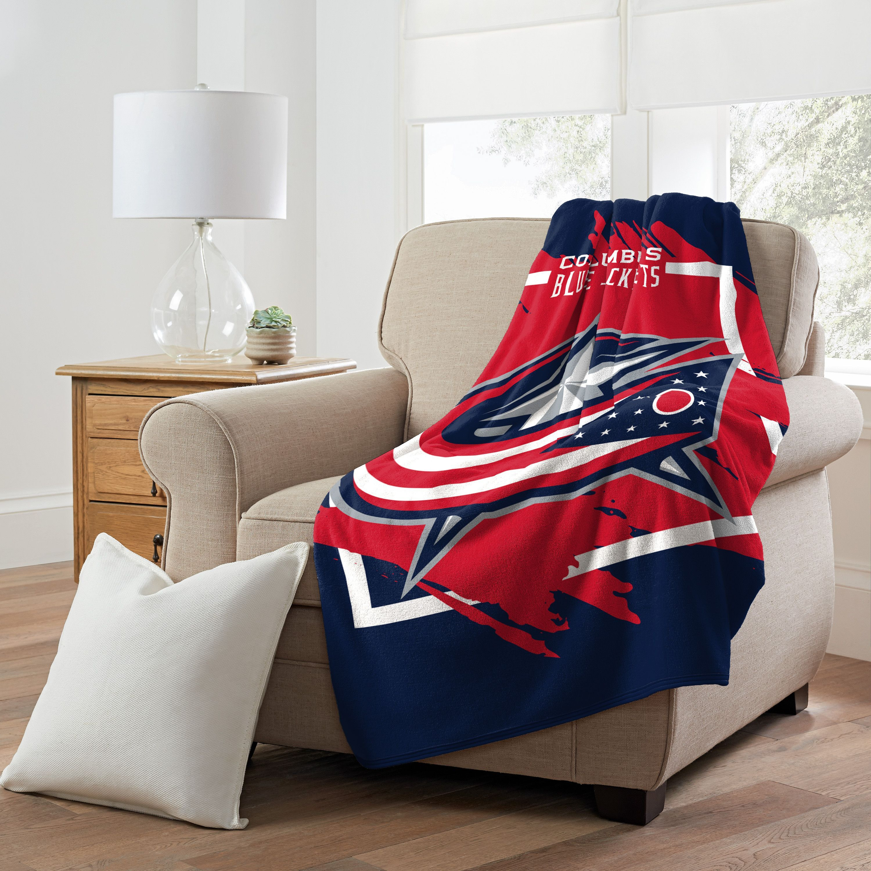 Blue Jackets OFFIcIAL NHL Run Micro Raschel Throw Blanket 46 x 60(D0102H94U7W)