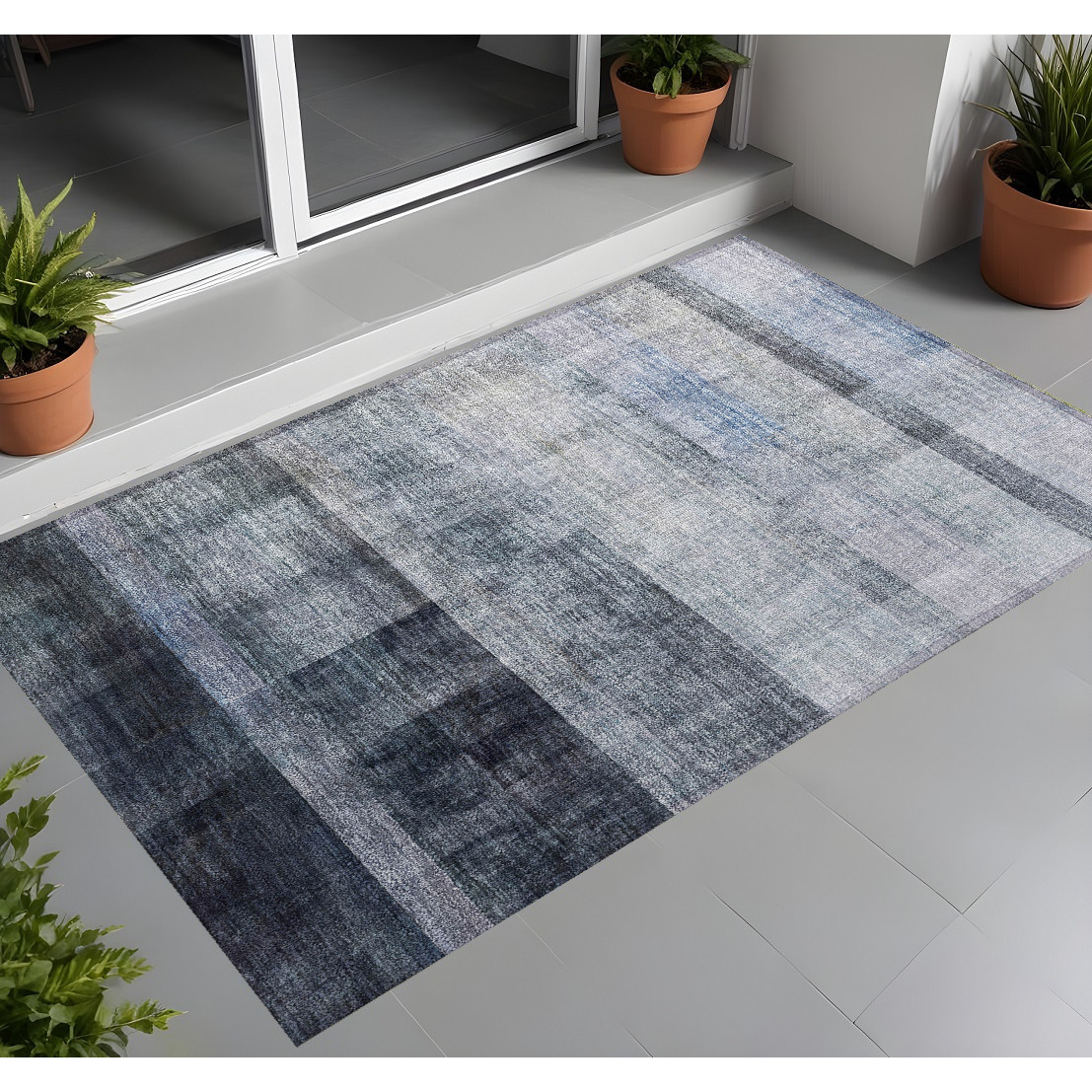 2' X 3' Navy and Gray Ombre Washable Non Skid Indoor Outdoor Area Rug