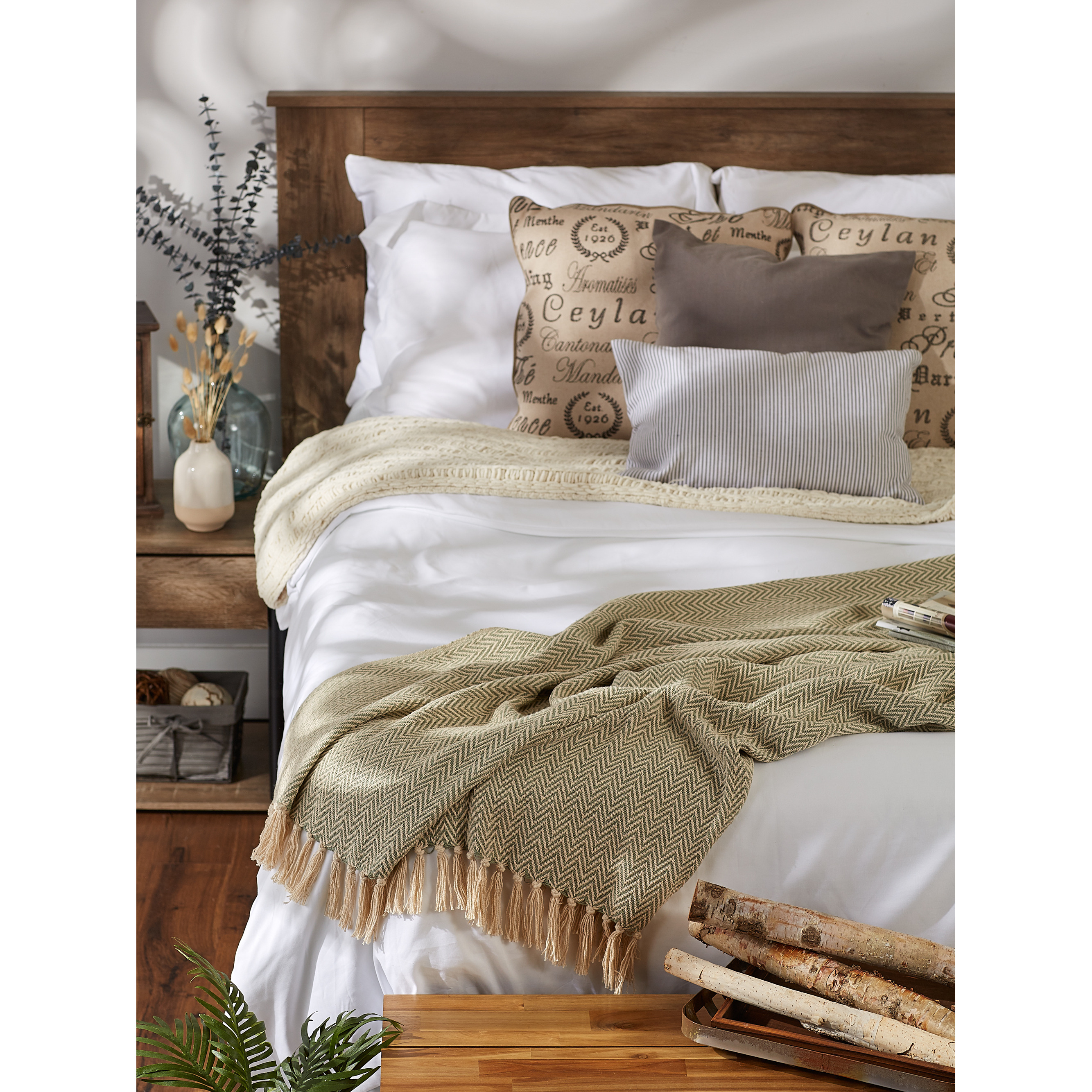 Artichoke Handloom Chevron Throw
