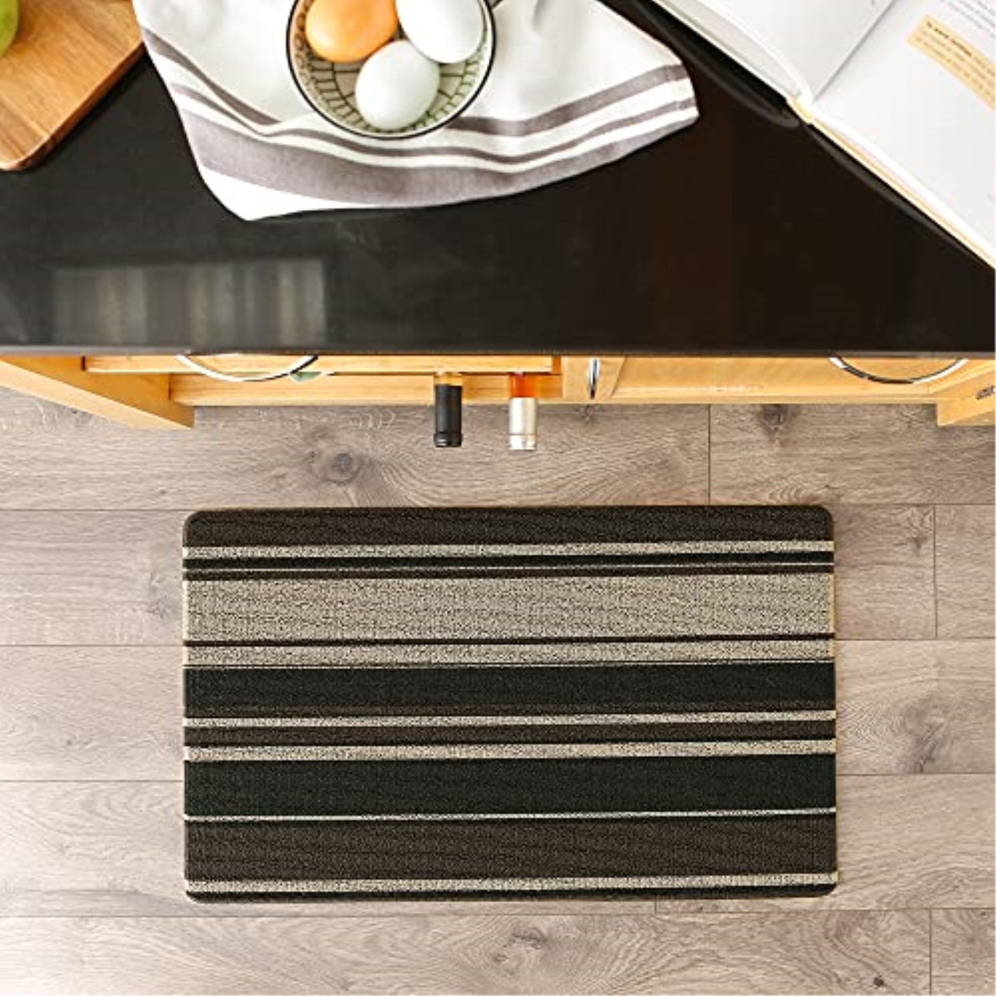 DII Neutral Stripe Tufted Loop Textilene Mat 17.75x29.5 inches