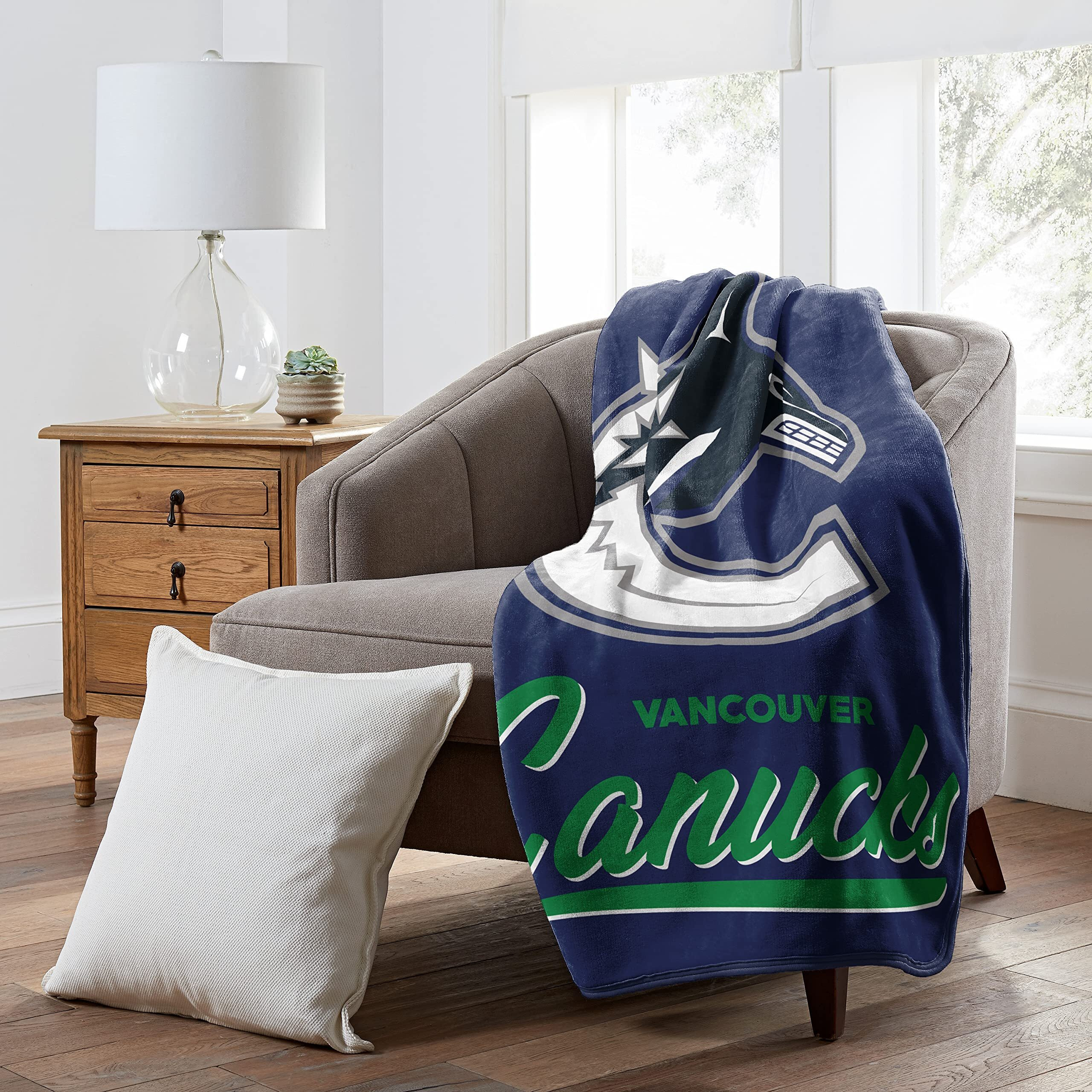 canucks OFFIcIAL NHL Signature Raschel Throw Blanket 50 x 60(D0102H94UQY)