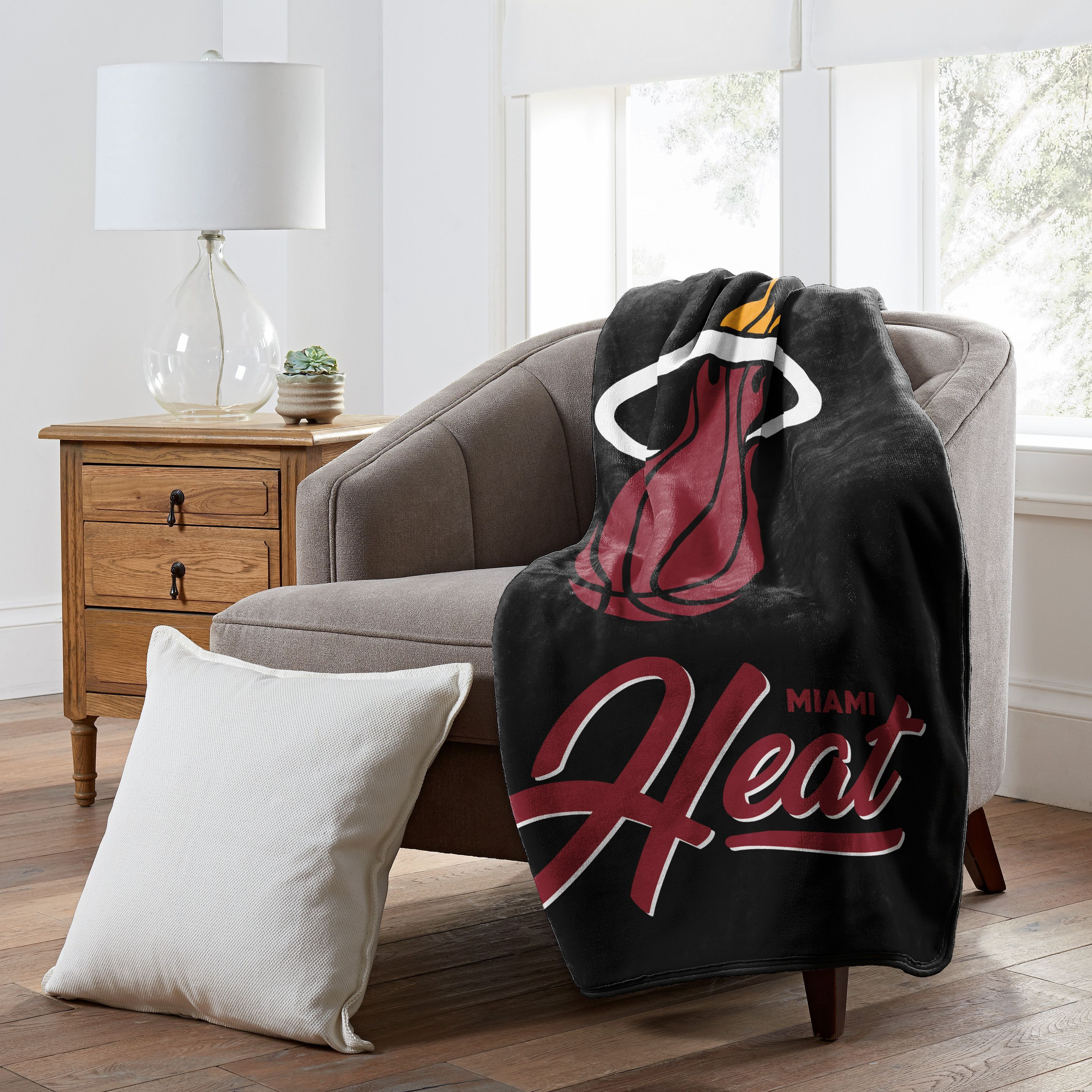 Heat OFFIcIAL NBA Signature Raschel Throw Blanket 50 x 60(D0102H94YQY)