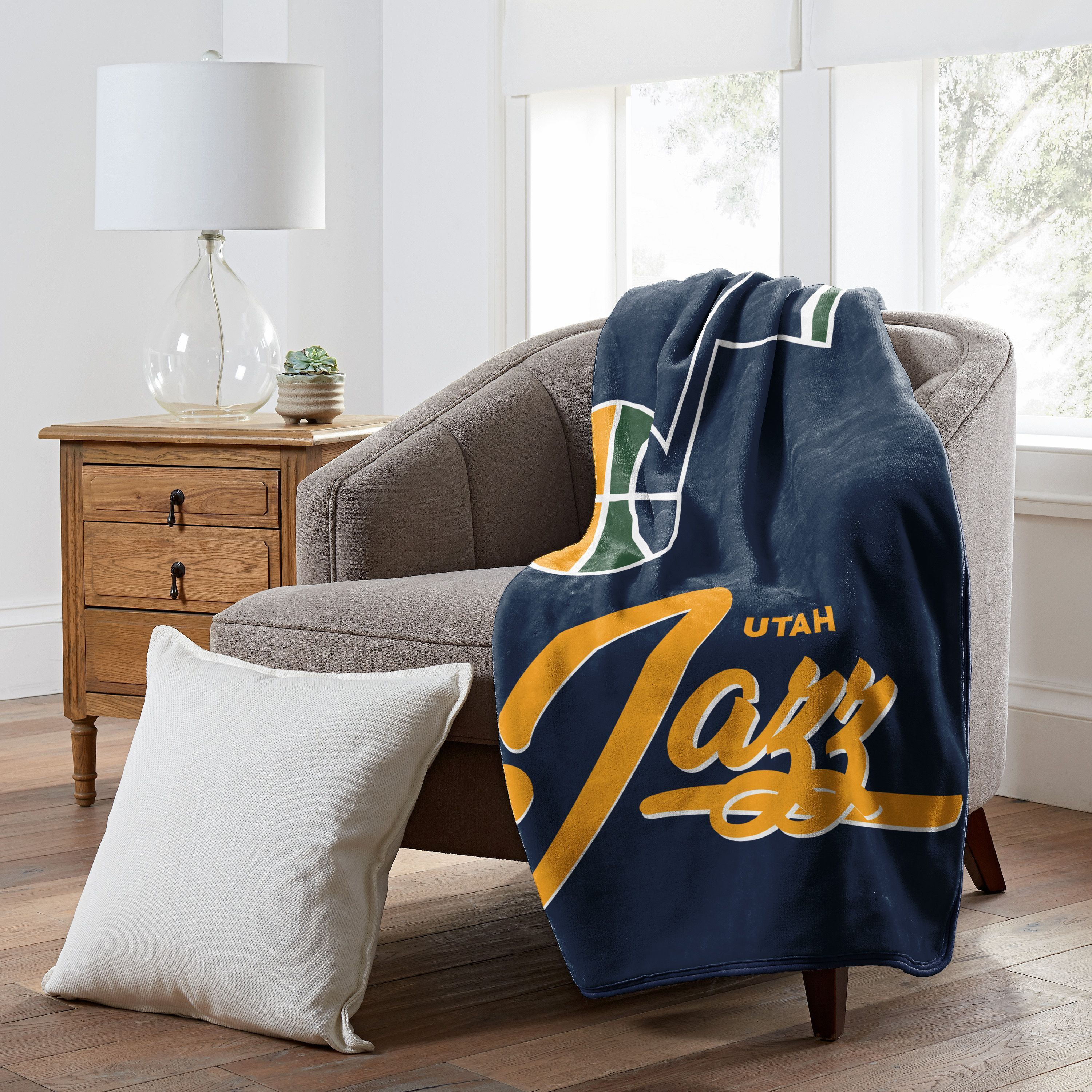 Jazz OFFIcIAL NBA Signature Raschel Throw Blanket 50 x 60(D0102H94YJA)