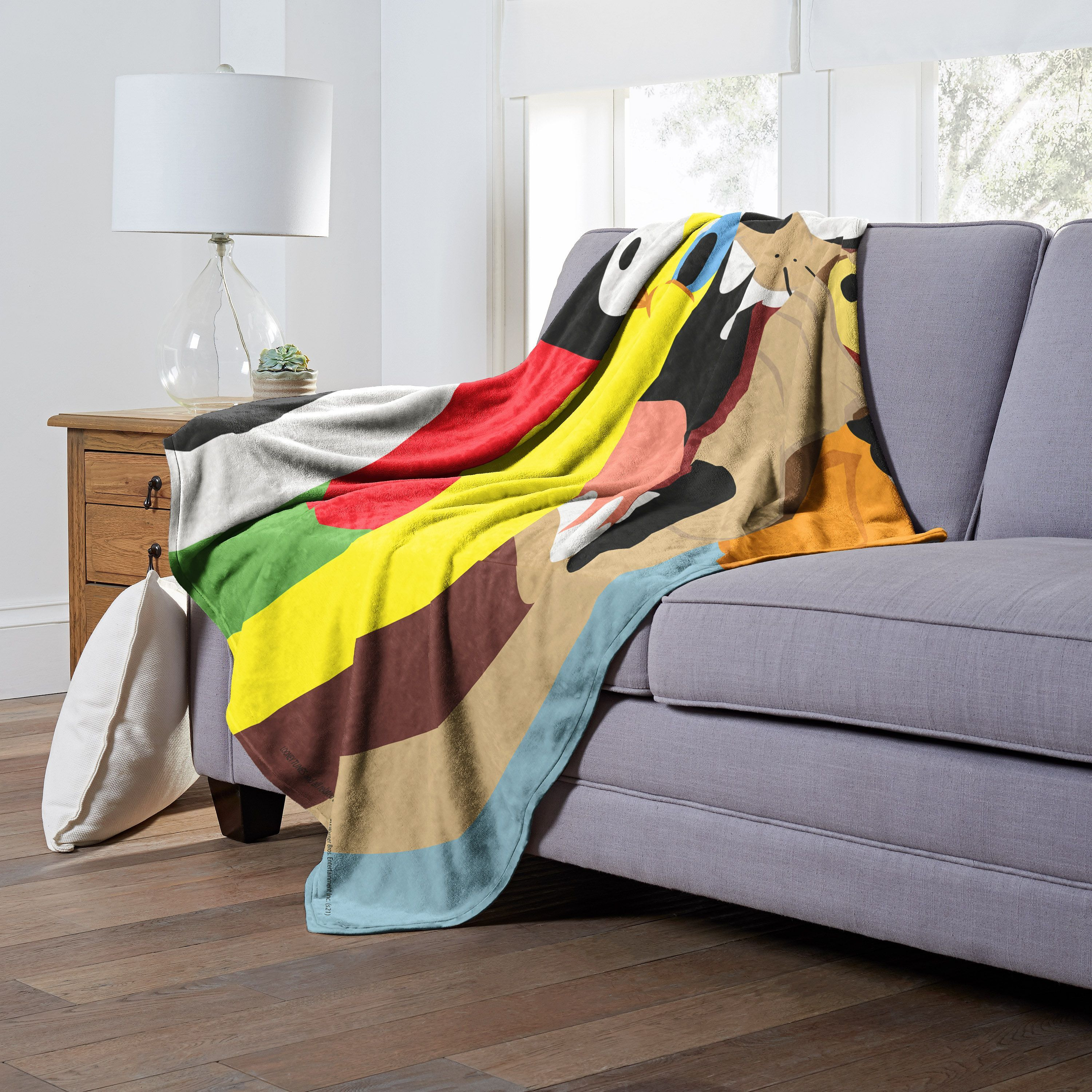 Looney Tunes, Technicolor Tunes Aggretsuko Comics Silk Touch Throw Blanket, 50" x 60"(D0102HARYNY.)