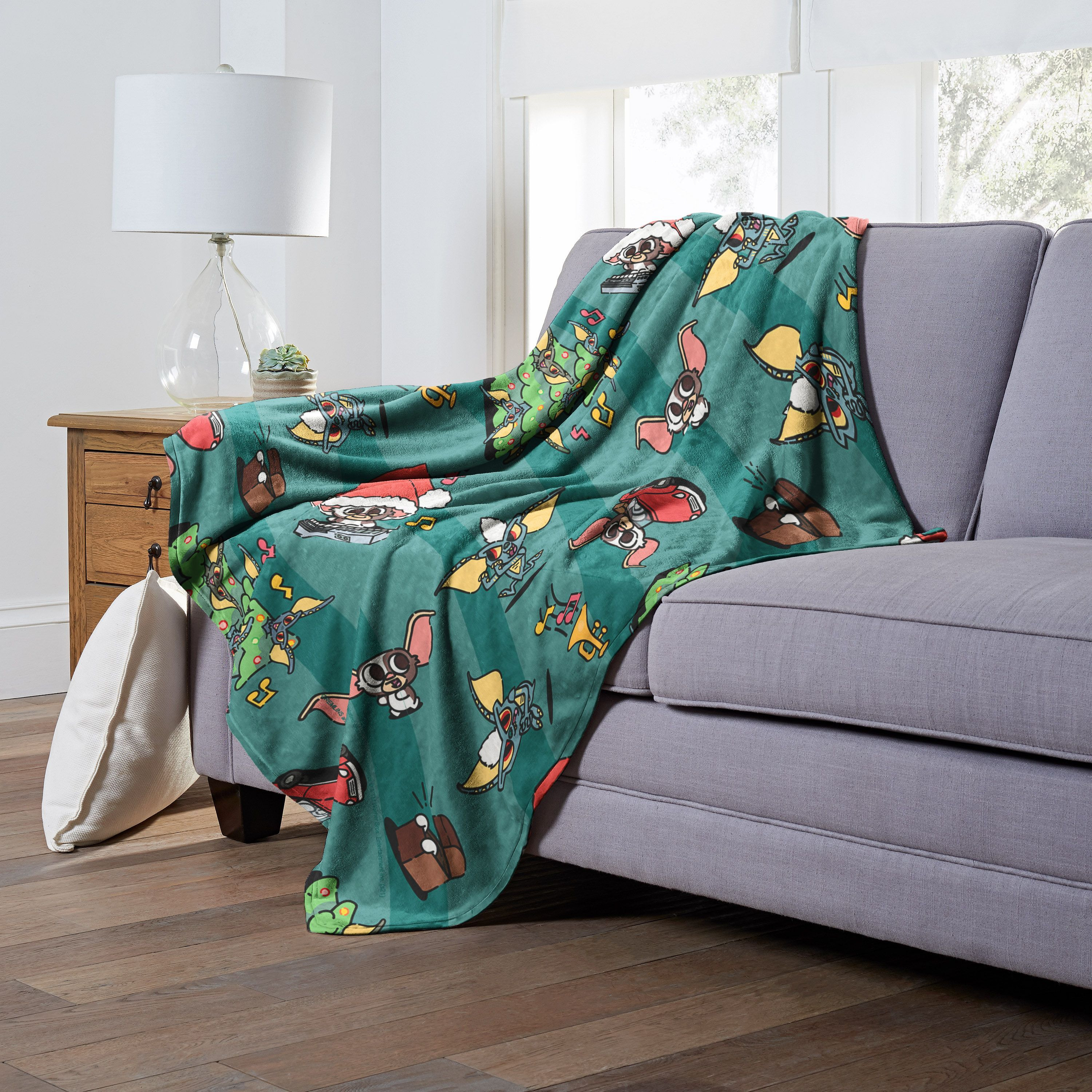 Gremlins, Holiday Madness Aggretsuko Comics Silk Touch Throw Blanket, 50" x 60"(D0102HARYCA.)