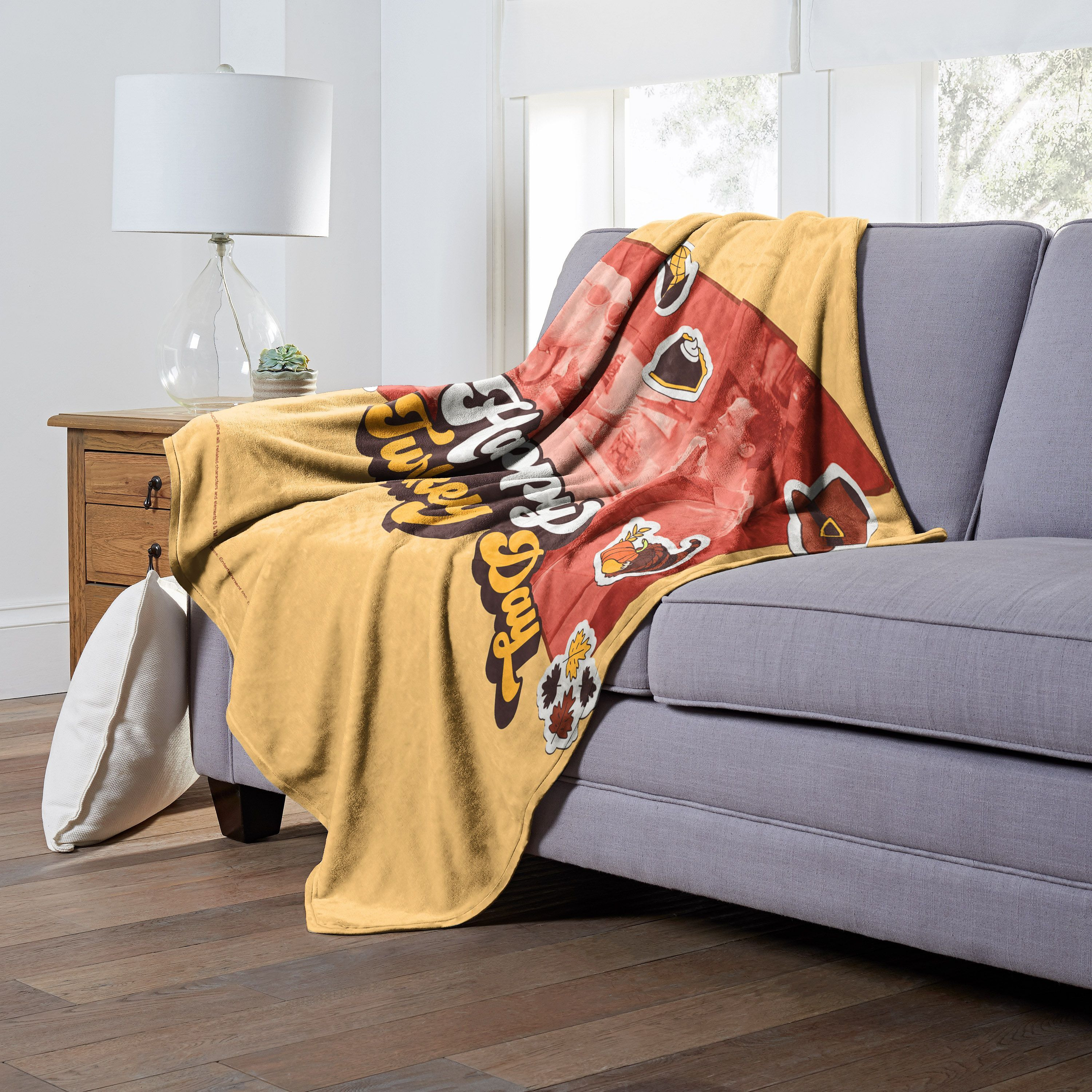 WB  Friends, Turkey Head, Silk Touch Throw Blanket, 50x60(D0102H21I3W)