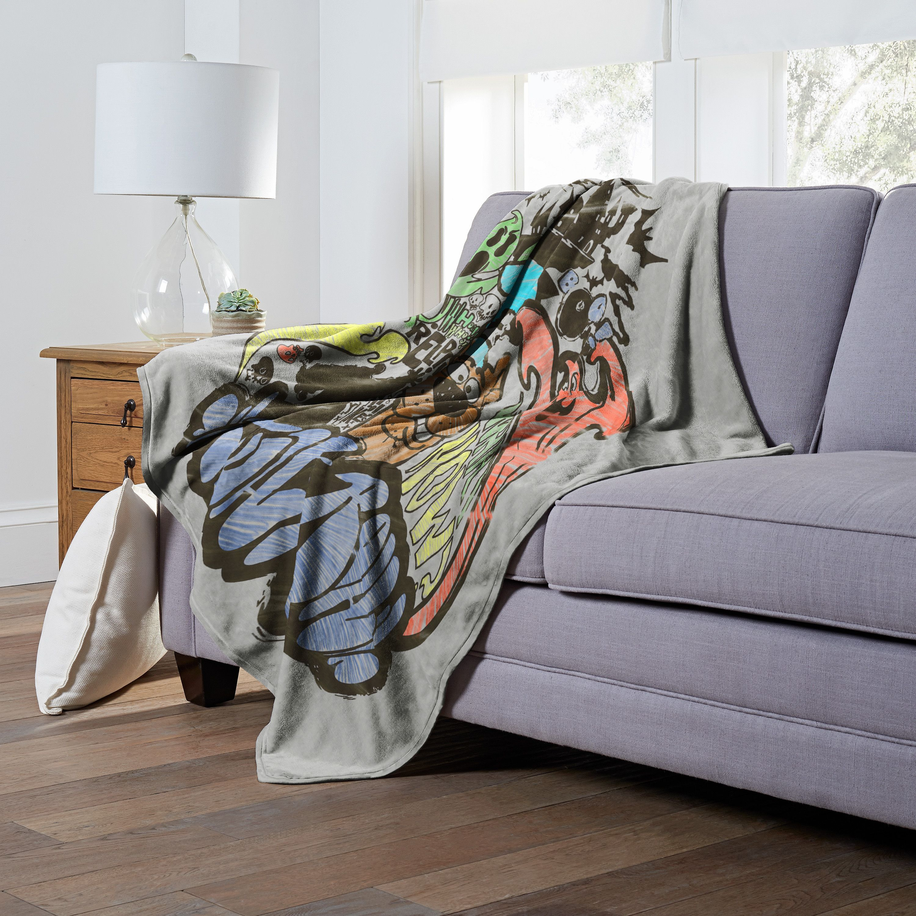Warner Bros Scooby-Doo Silk Touch Throw Blanket, 50 x 60, Scooby graffiti(D0102H212MU)