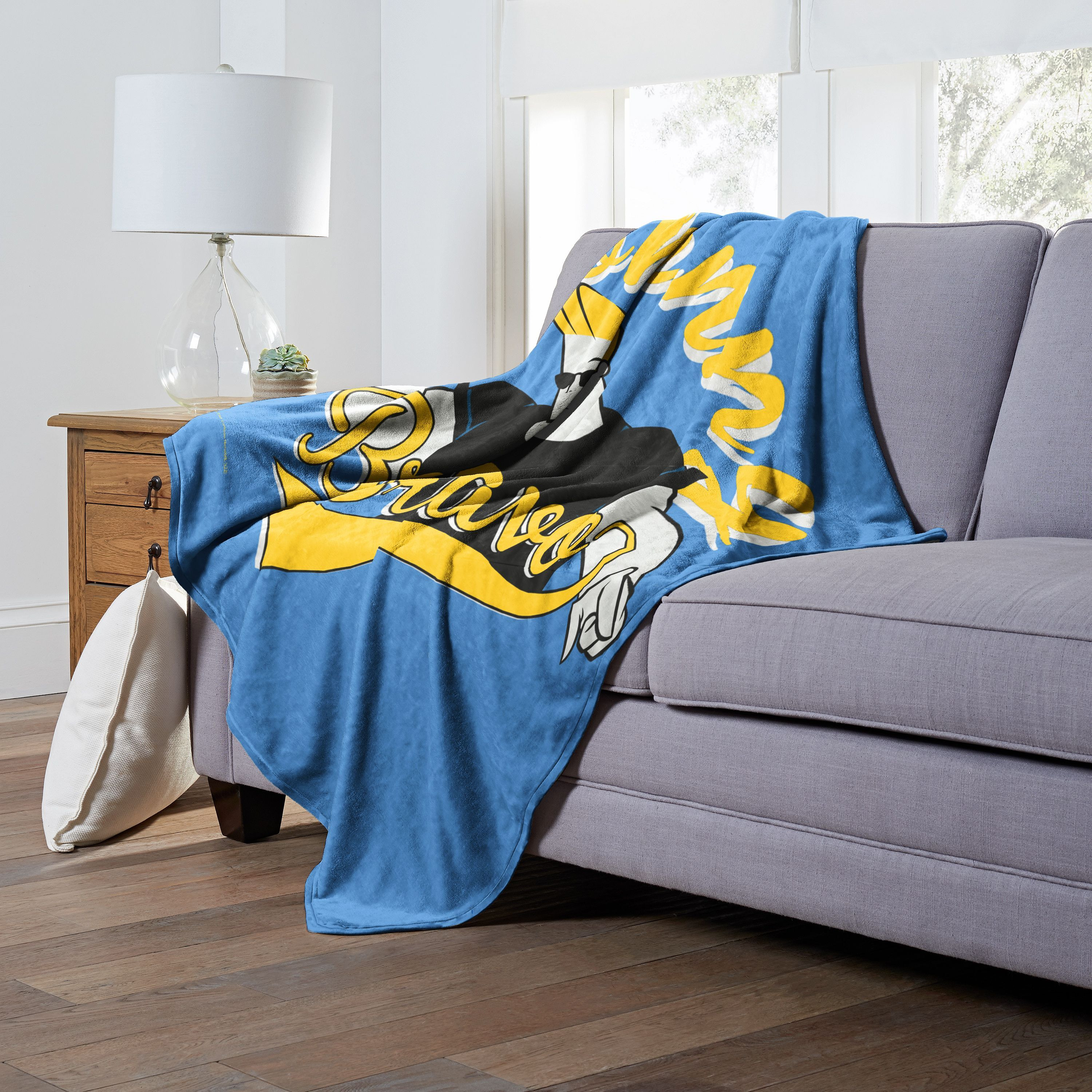 cartoon Networks Johnny Bravo Silk Touch Throw Blanket, 50 x 60, Varsity Johnny(D0102H21QFA)