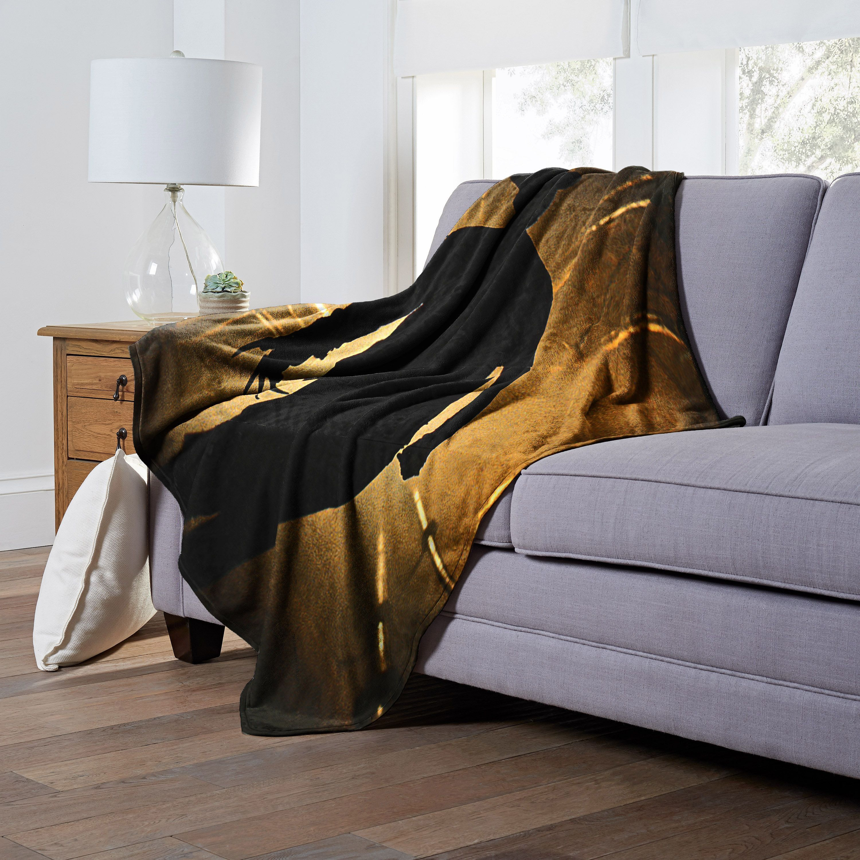 A Nightmare on Elm Street Silk Touch Throw Blanket, 50 x 60, Here comes Freddy(D0102H21gcW)