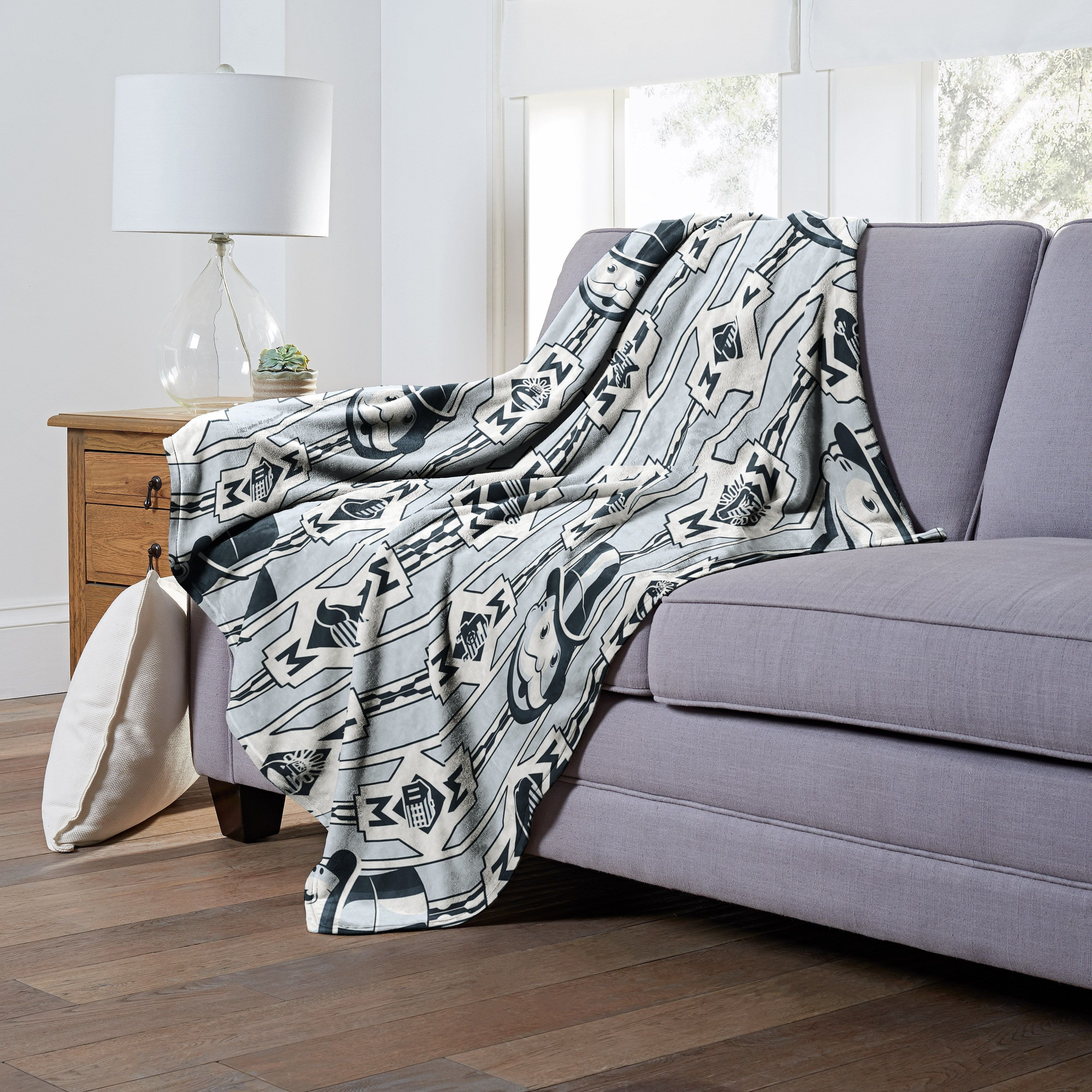 Hasbro Monopoly Silk Touch Throw Blanket, 50 x 60, Monopoly Man(D0102H21LLV)