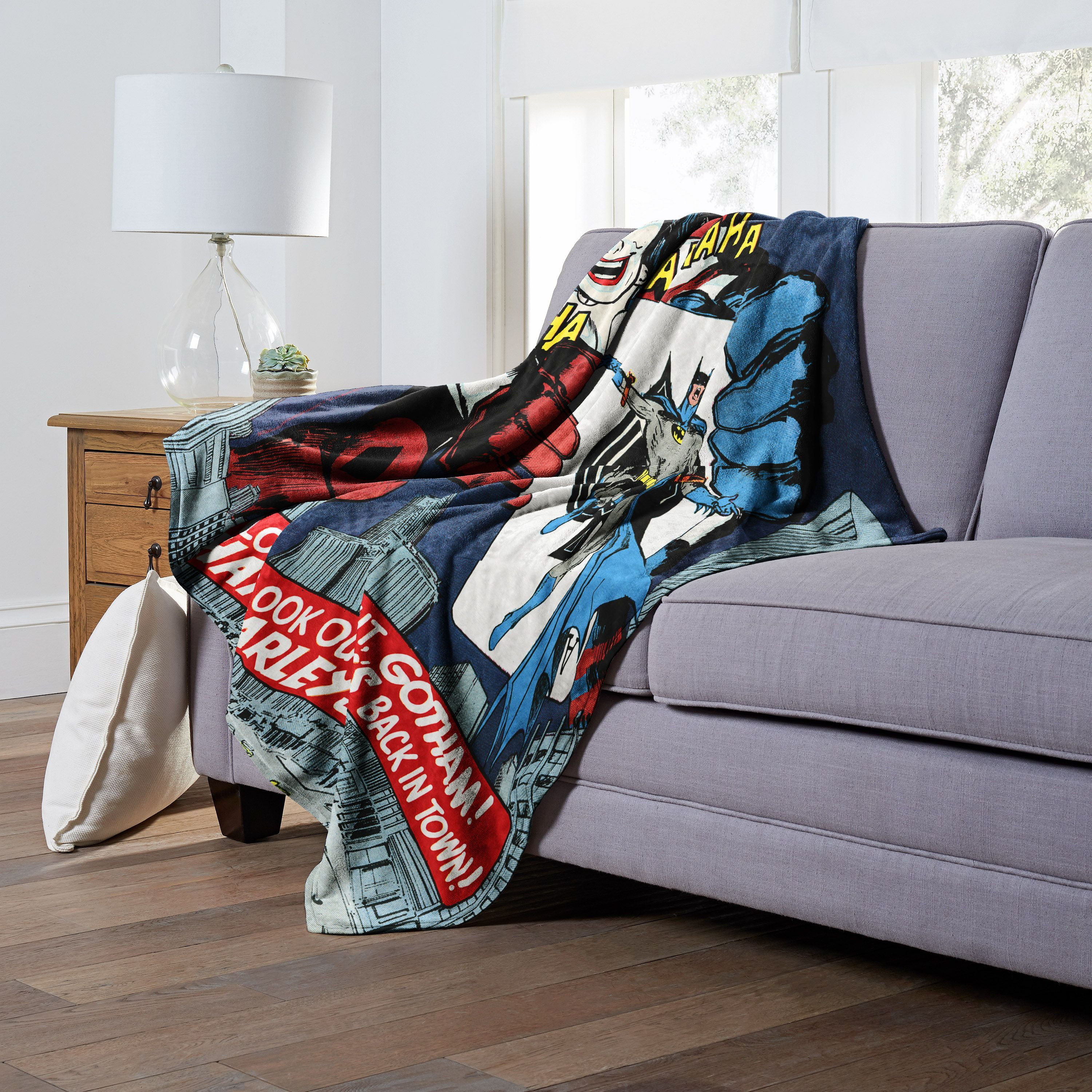 Dc comics Batman Silk Touch Throw Blanket, 50 x 60, Harley is Back(D0102H21Q7g)