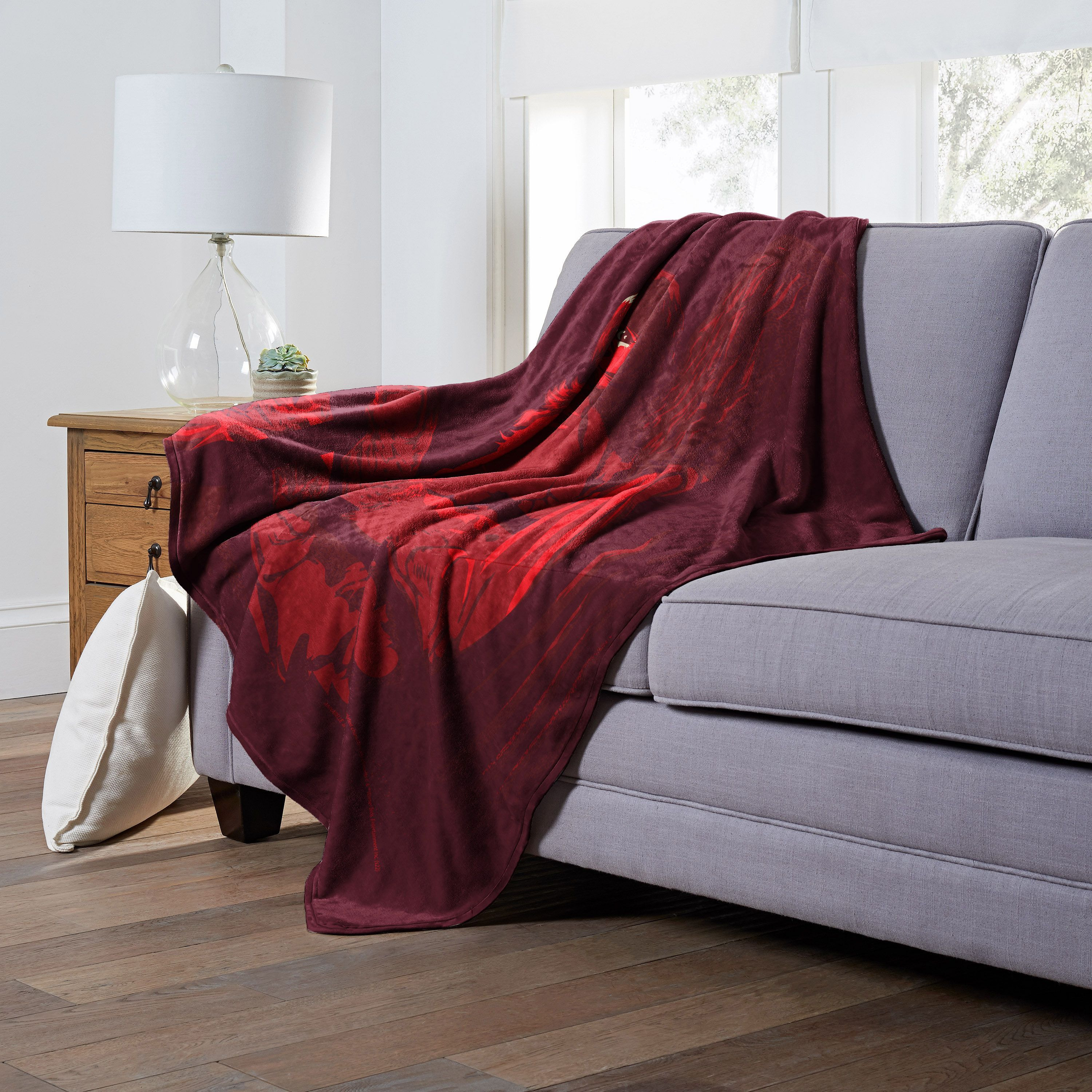 Annabelle Silk Touch Throw Blanket, 50 x 60, She Sees You(D0102H21g4A)