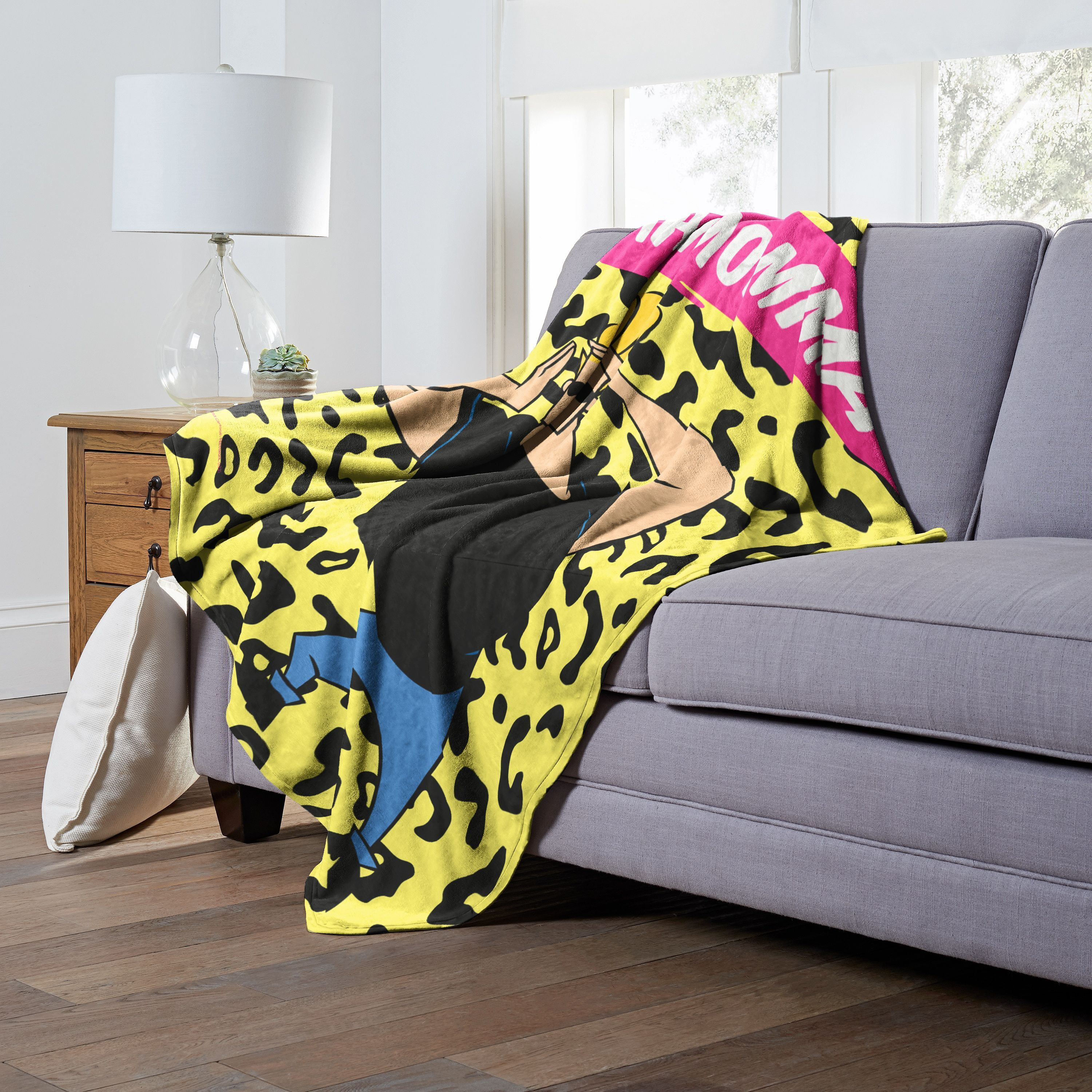 cartoon Networks Johnny Bravo Silk Touch Throw Blanket, 50 x 60, Woah Mama(D0102H21L7A)