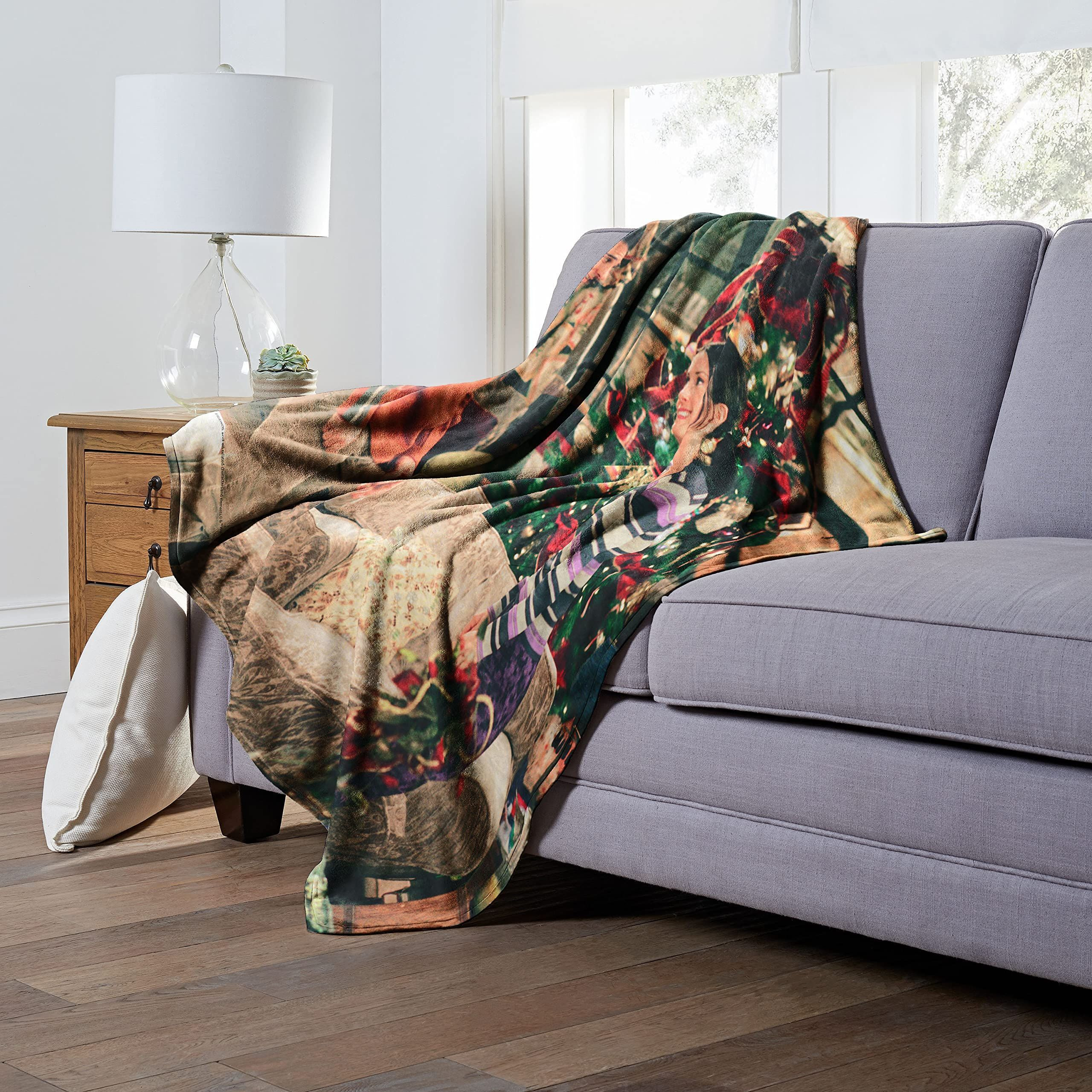 Friends Silk Touch Throw Blanket, 50 x 60, christmas Siblings(D0102H21L9U)