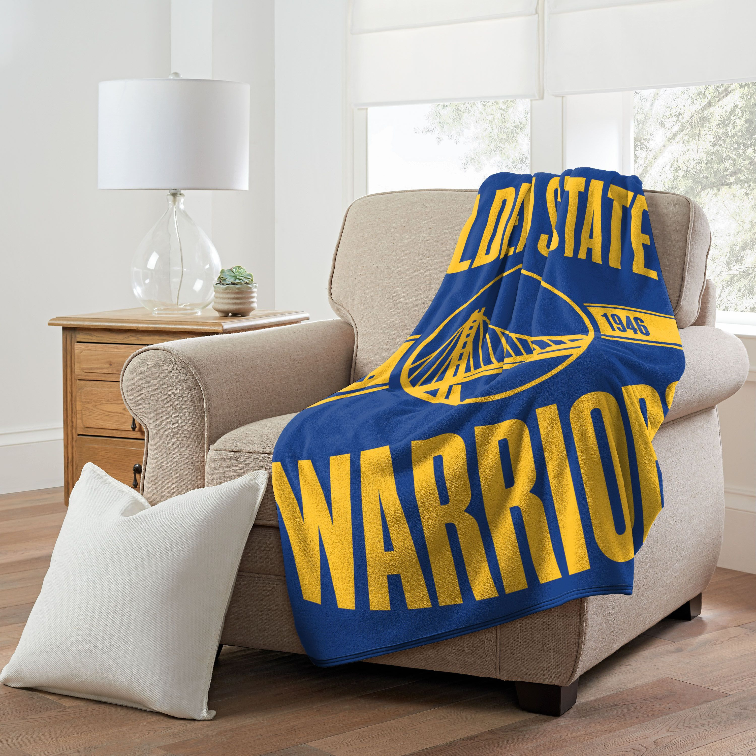 Warriors OFFIcIAL NBA clear Out Micro Raschel Throw Blanket 46 x 60(D0102H94Y4V)