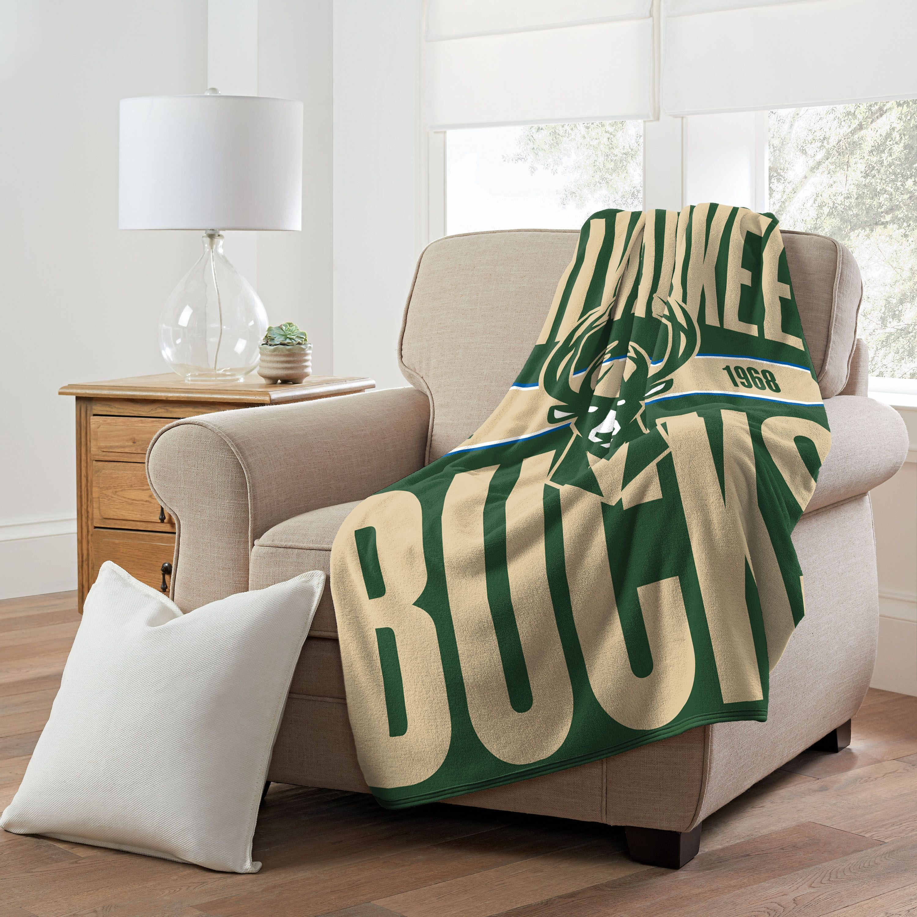 Bucks OFFIcIAL NBA clear Out Micro Raschel Throw Blanket 46 x 60(D0102H94YcV)