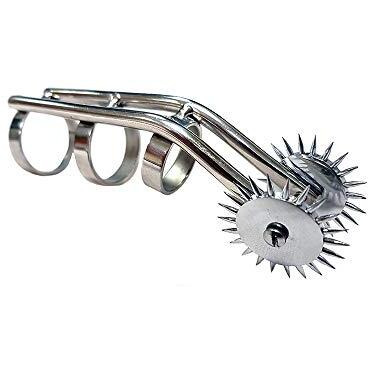 Rouge Pinwheel Cat Claw In Clamshell