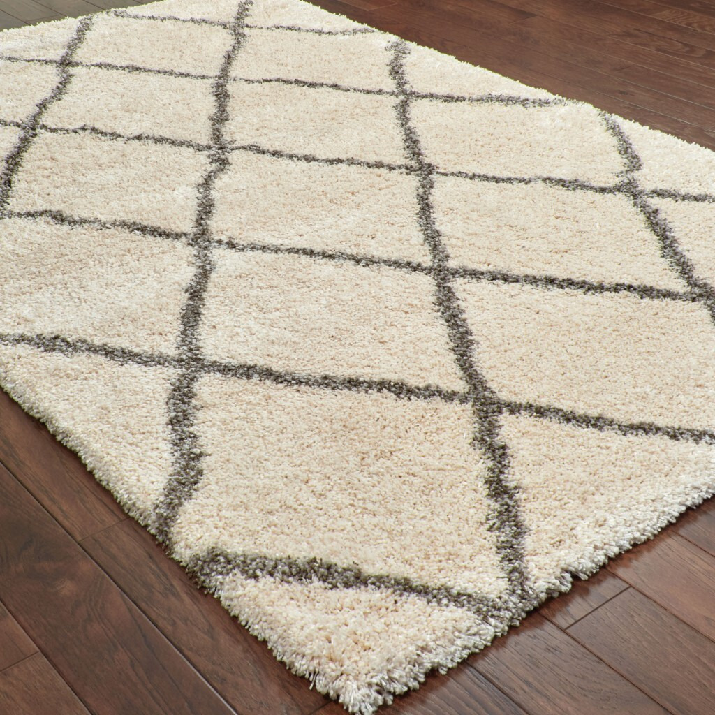 2 X 3 Ivory And Gray Geometric Lattice Scatter Rug