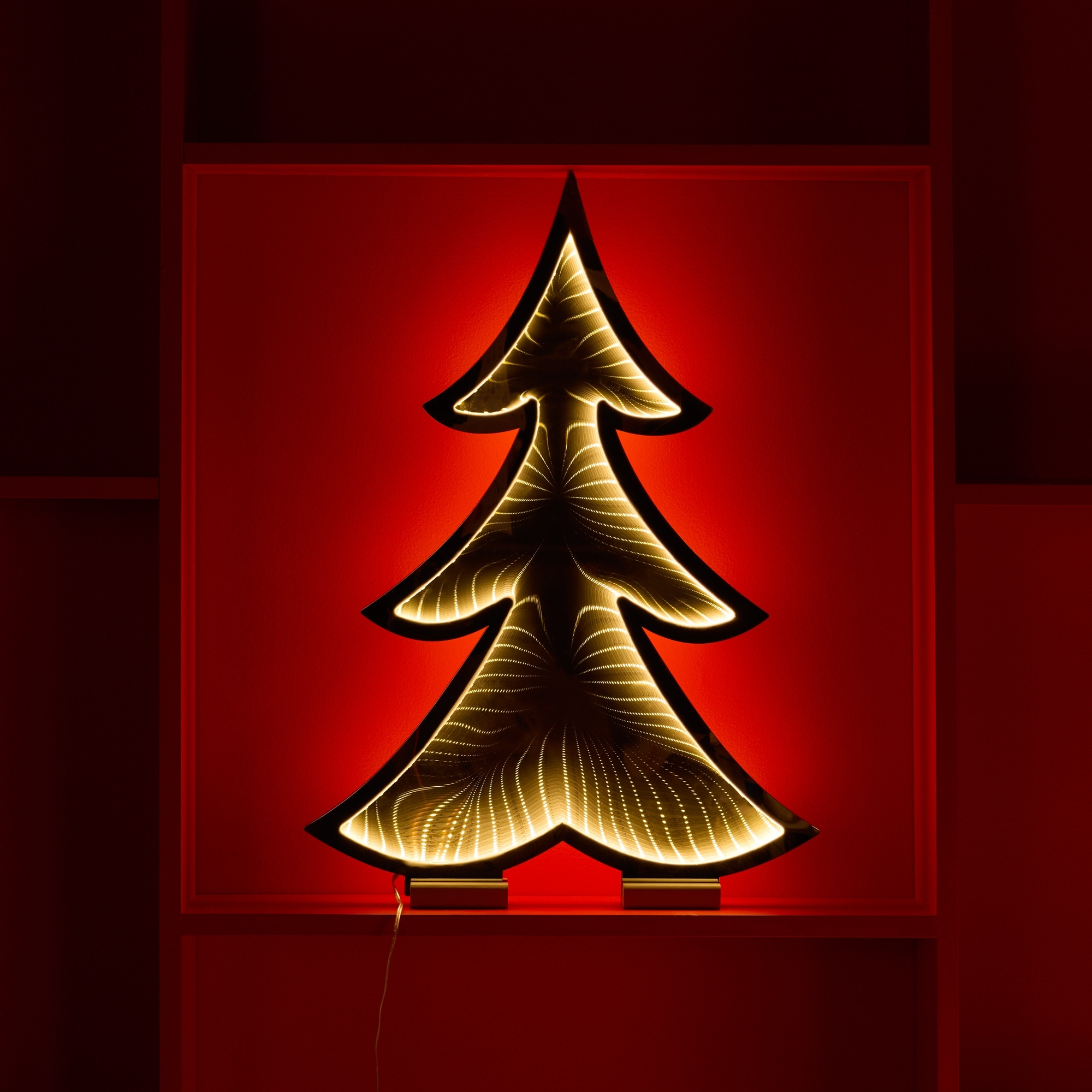Pine Tree Outline Ekko Light Display 24.5&quotH