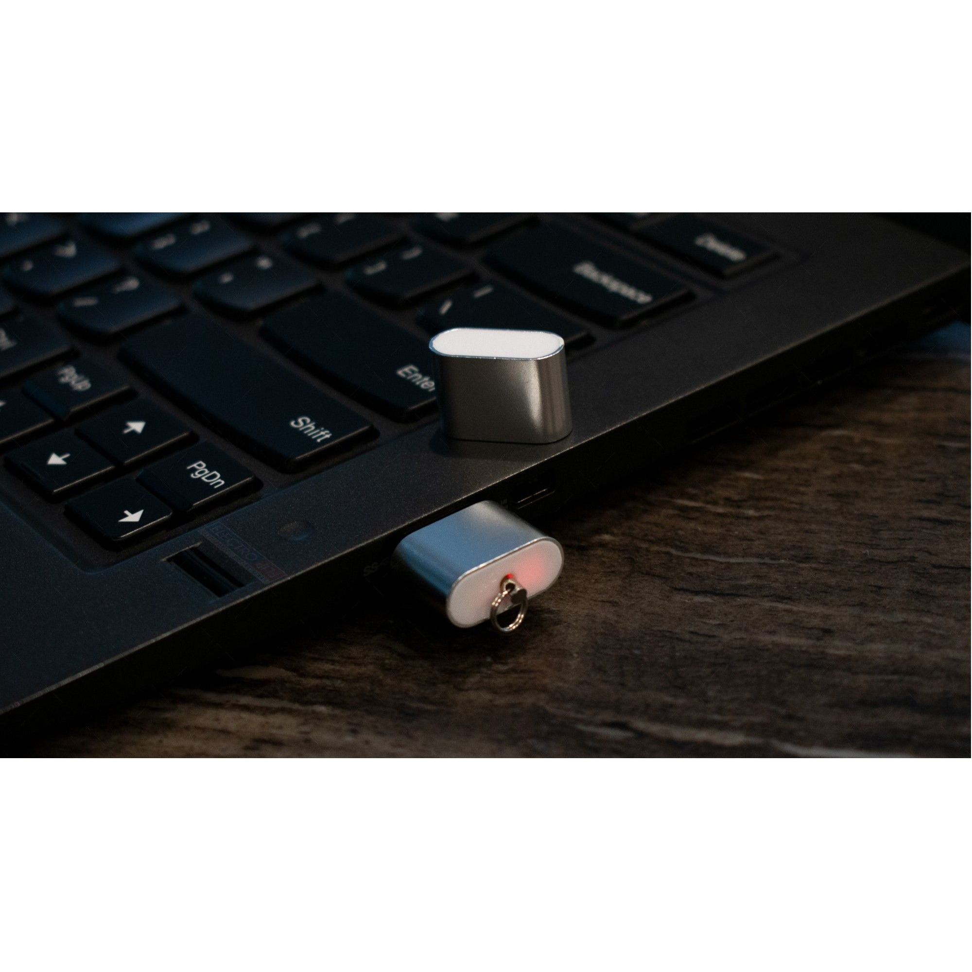 Advanced Flash MicroSD Reader Keychain for Data Transfer on PC & Windows