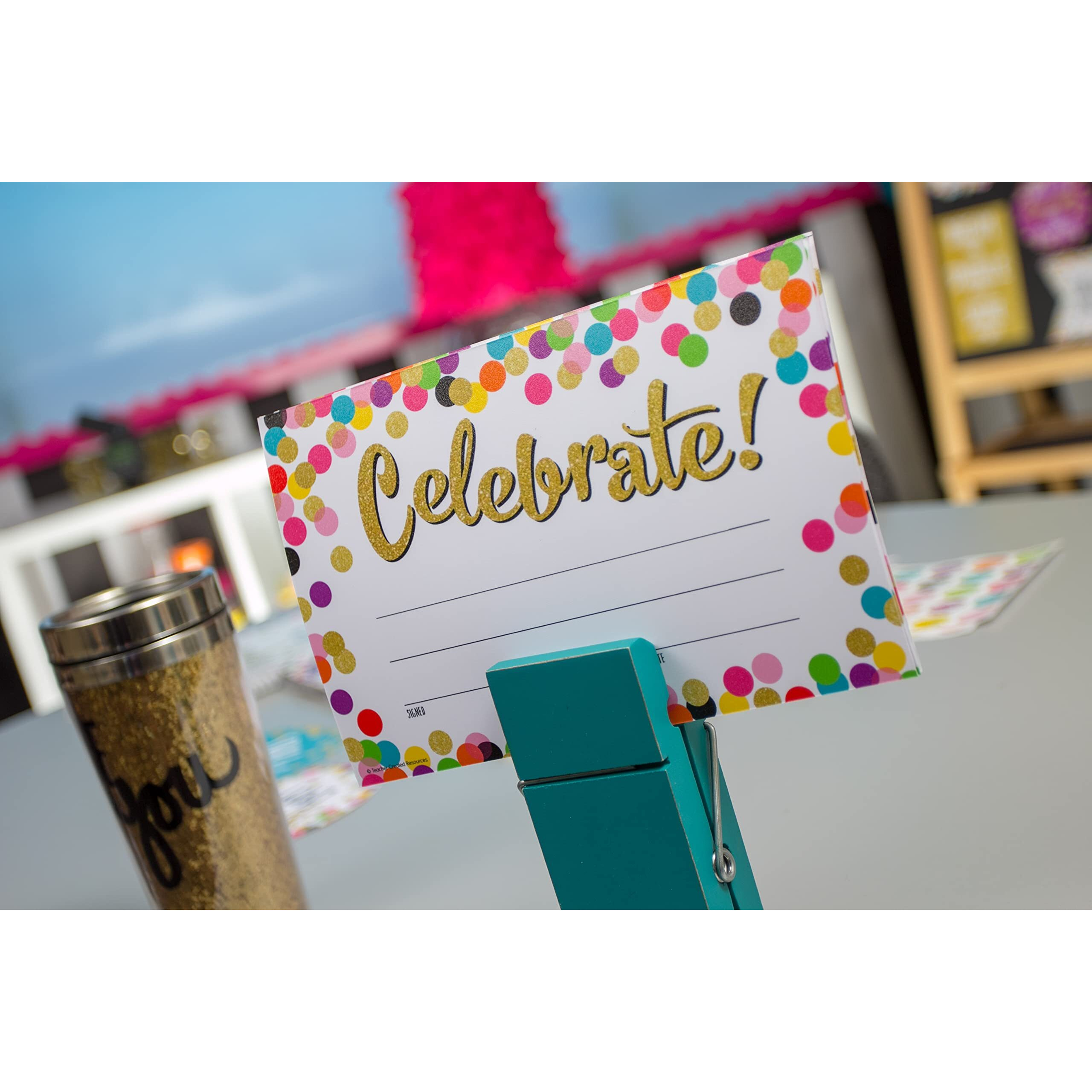 CONFETTI CELEBRATE AWARDS