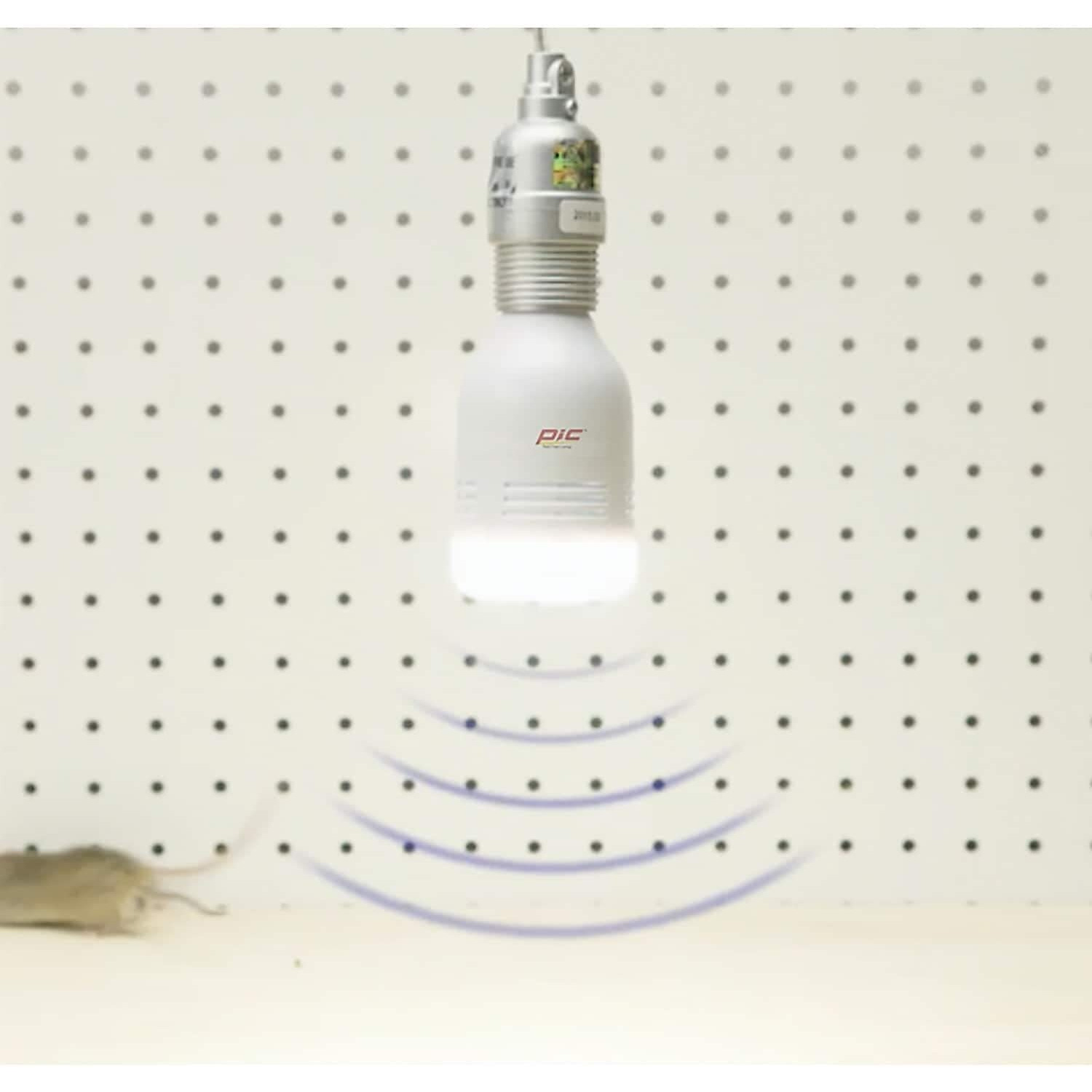 Pic Led-Rr 555 Lumens White 2-In-1 Sonic Rodent Repeller & Led
