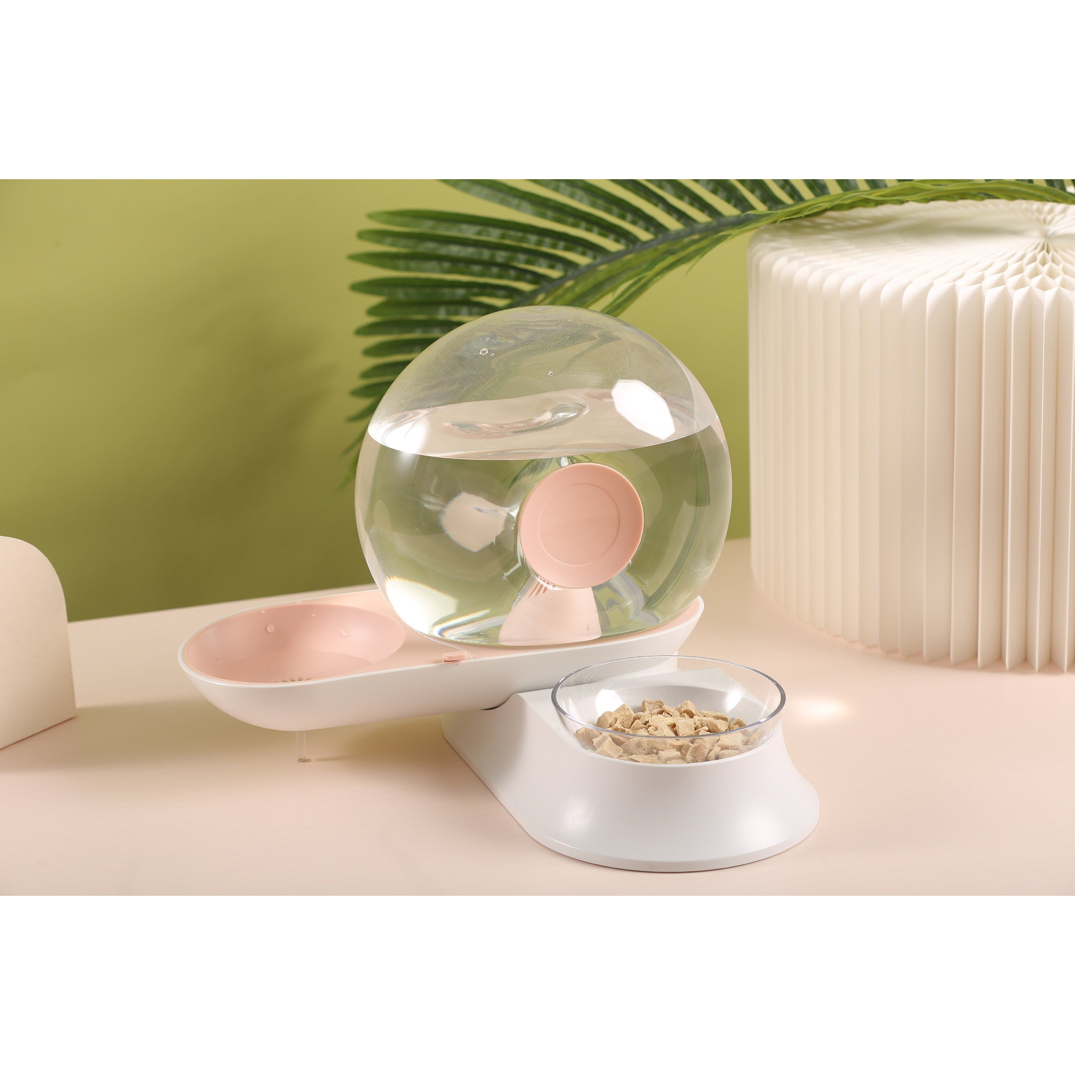 Pet Life  'Auto-Myst' Snail Shaped 2-in-1 Automated Gravity Pet Filtered Water Dispenser and Food Bowl(D0102HAXINW.)