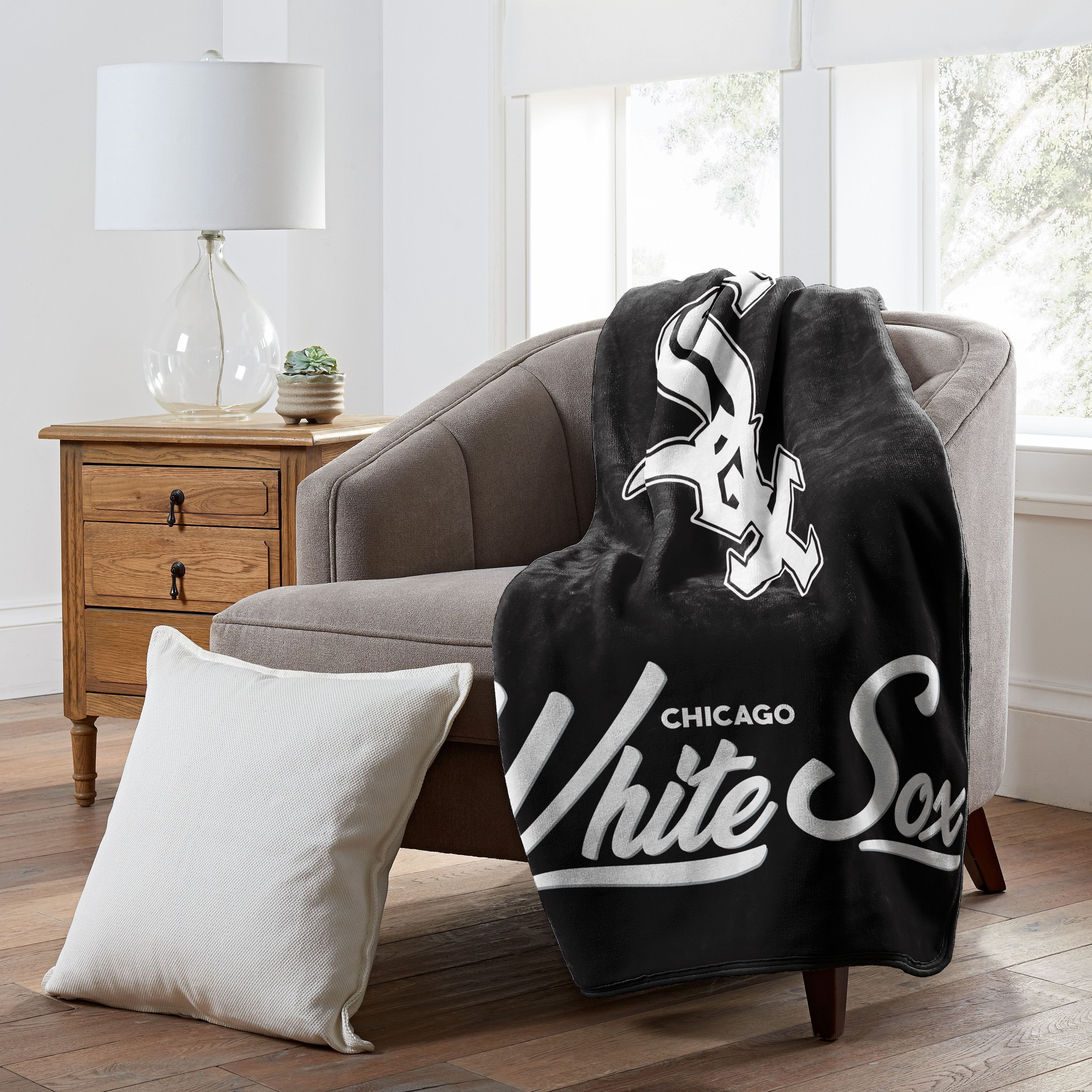 Chicago White Sox Blanket 50x60 Raschel Signature Design