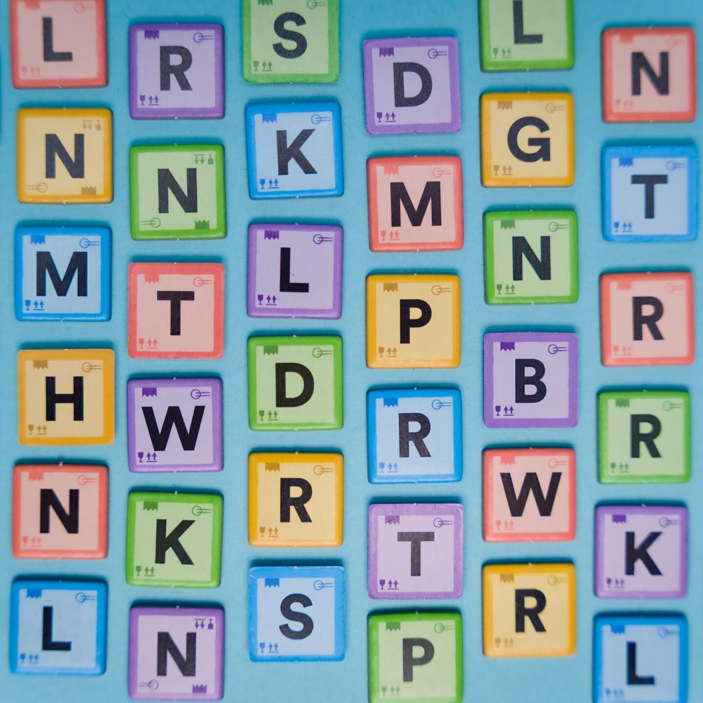 Pops & Bejou Games Alphabet Stoop Game | Word Game | Delivery Drivers | Ages 6+ | for 2-5 Players | 20 Min Playtime | Made