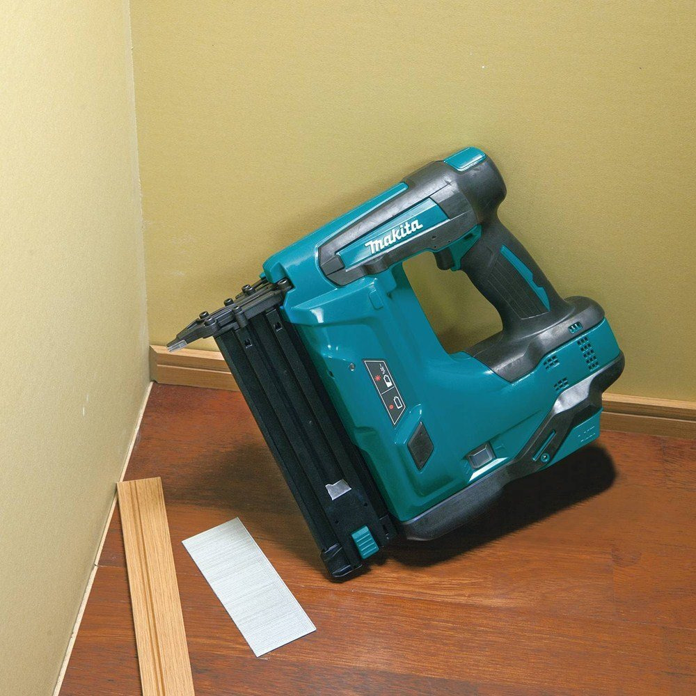 Makita Xnb01Z 18V Lxt Lithium-Ion Cordless 2"" Brad Nailer