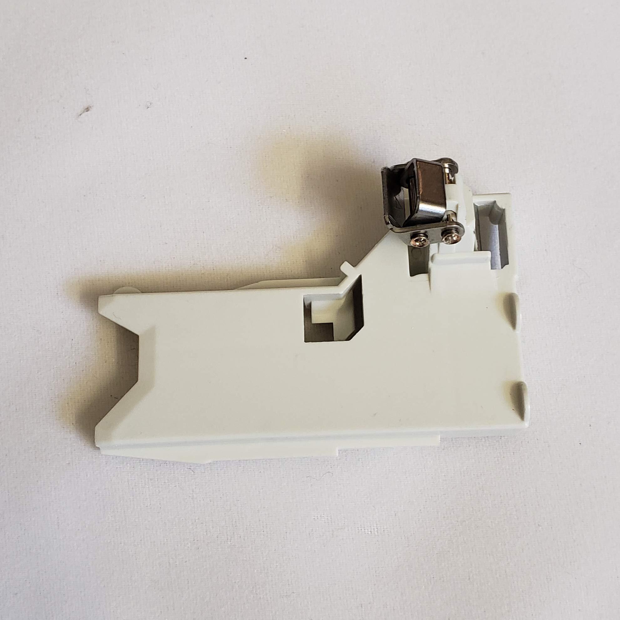 Hunter Douglas Cord Lock For Honeycomb  Cellular  Duette  Applause Shade (Right  Small)
