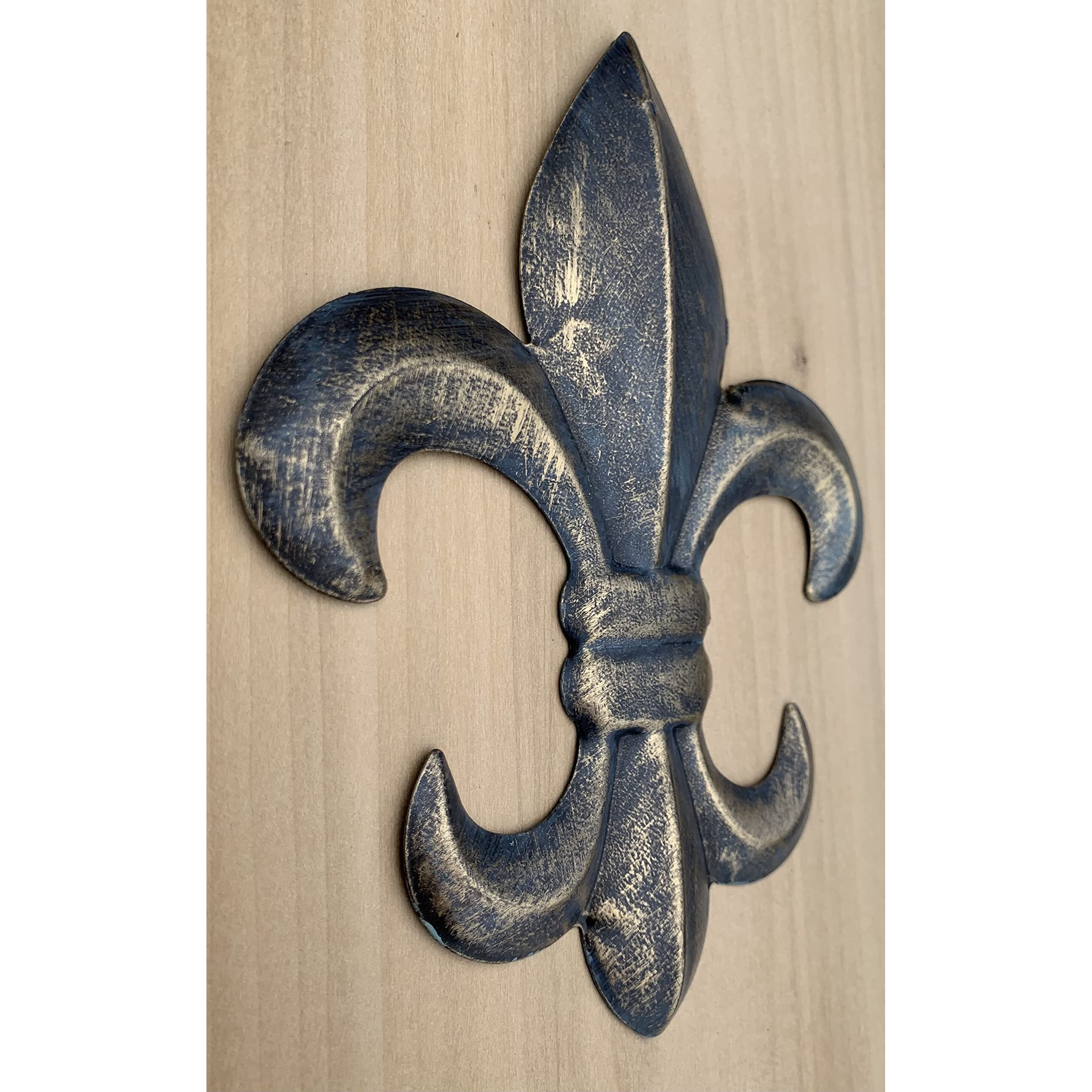 8"" Metal Fleur De Lis Wall Plaque/Art With Hanger - Rustic Creole Tuscan Decor (Weathered Bronze)