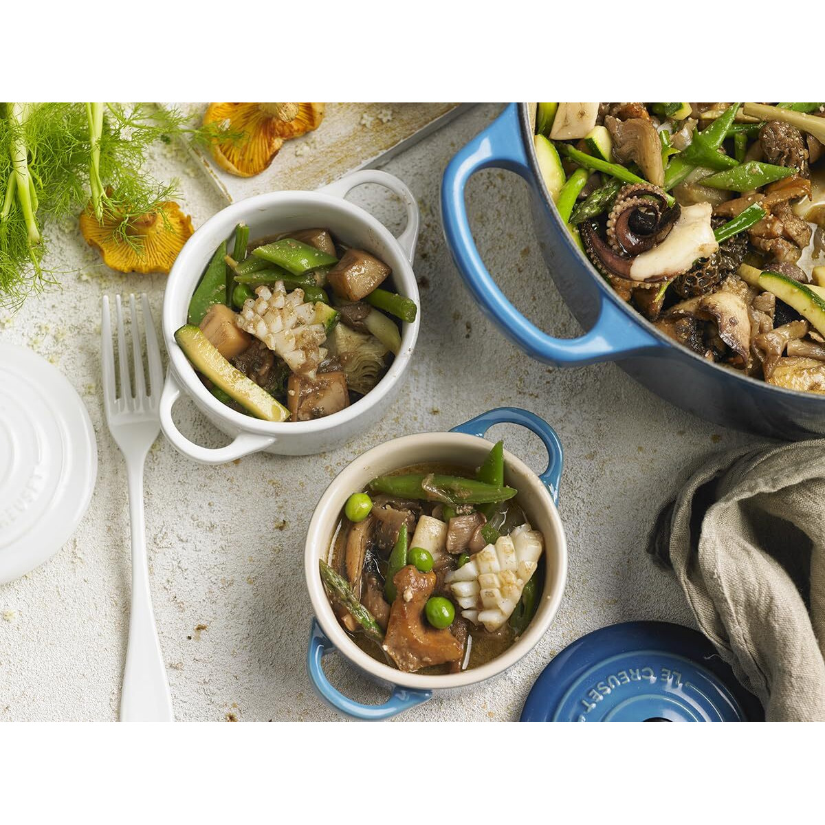 Le Creuset Stoneware Set Of 4 Mini Cocottes With Cookbook  8 Oz. Each  Caribbean